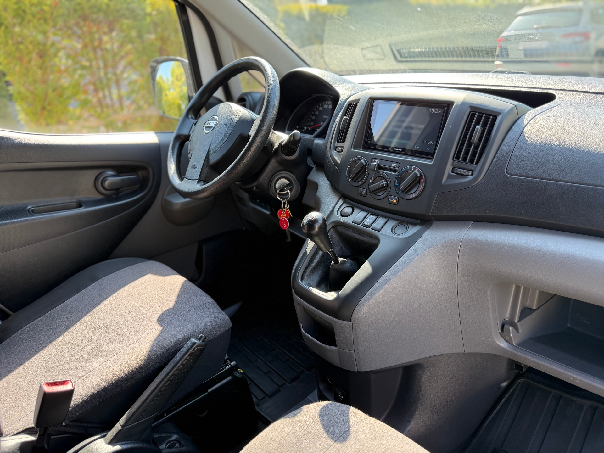 NISSAN 1.6 16V 110 PS | Camper-Basis | nur 27’000 km (Frisch Ab MFK)-image-10