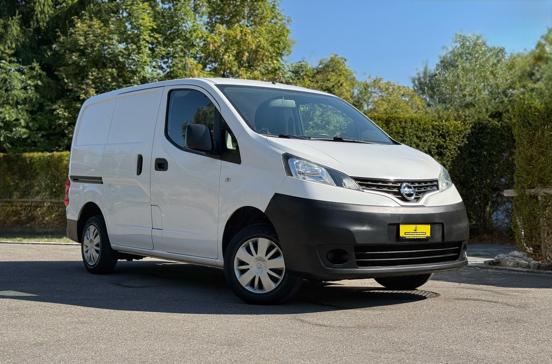 NISSAN 1.6 16V 110 PS | Camper-Basis | nur 27’000 km (Frisch Ab MFK)