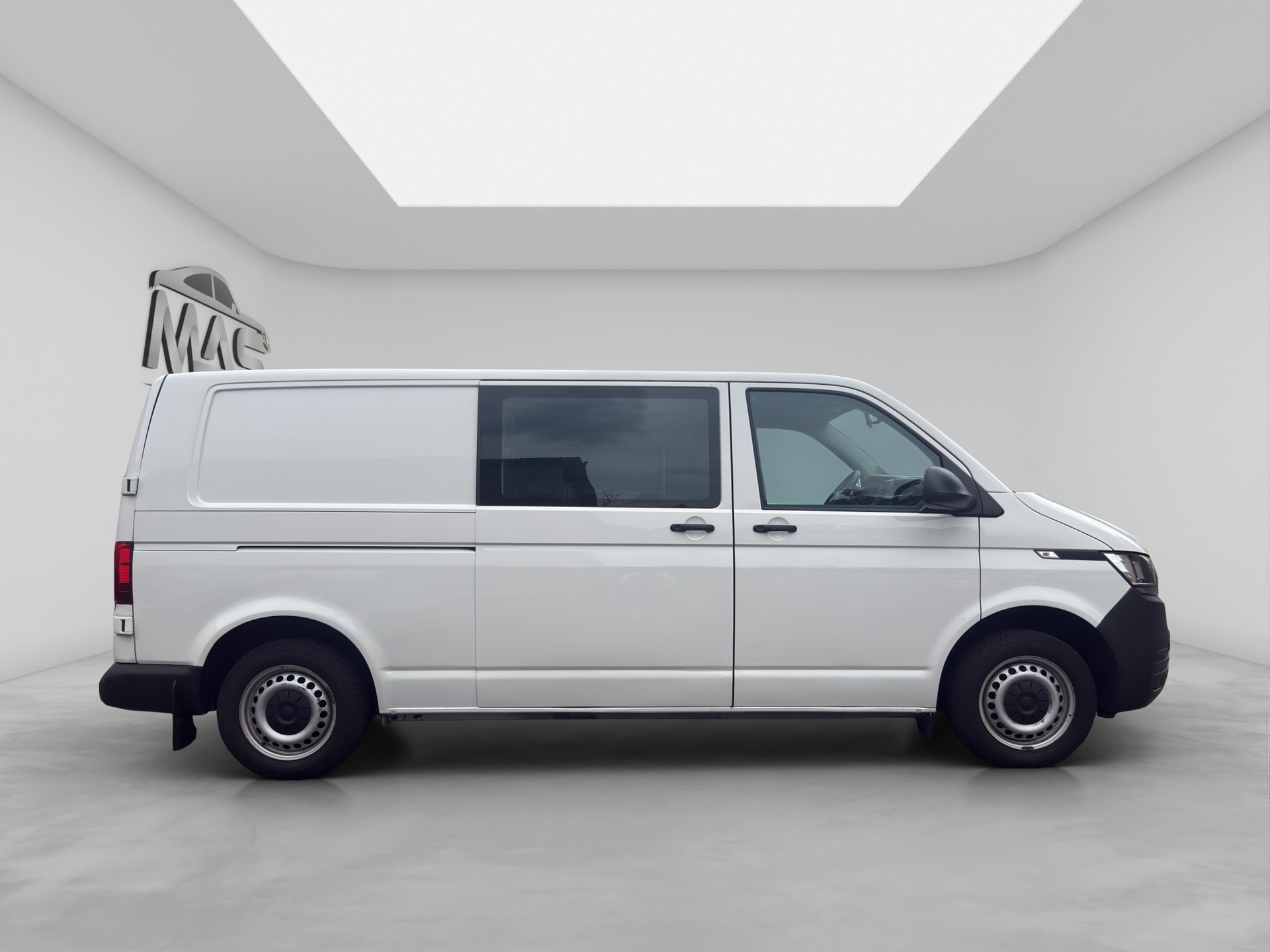 VW T6.1 2.0 TDI 4Motion DSG-image-6