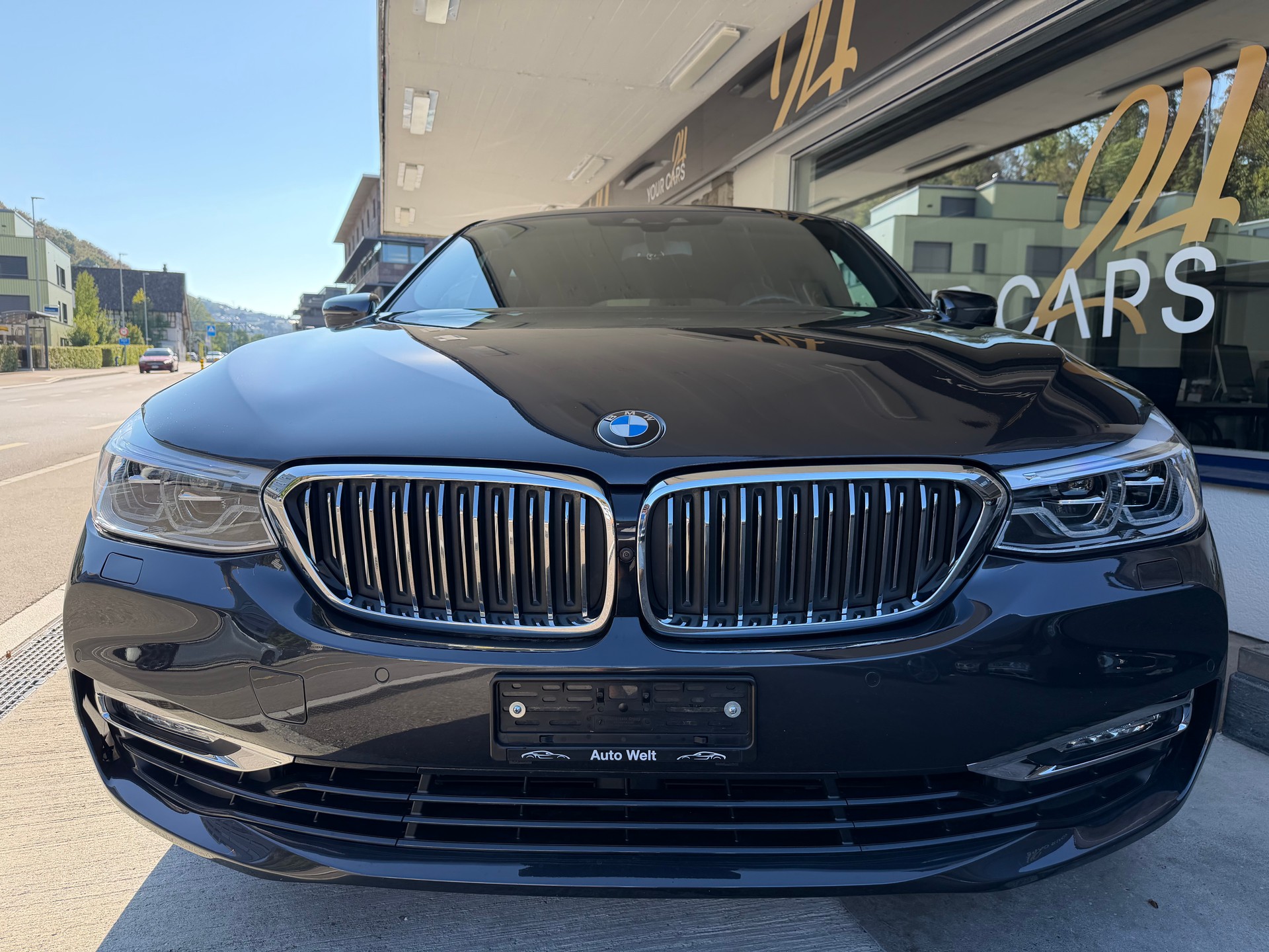 BMW 640i GT xDrive Luxury Line Steptronic-showroom-element-1