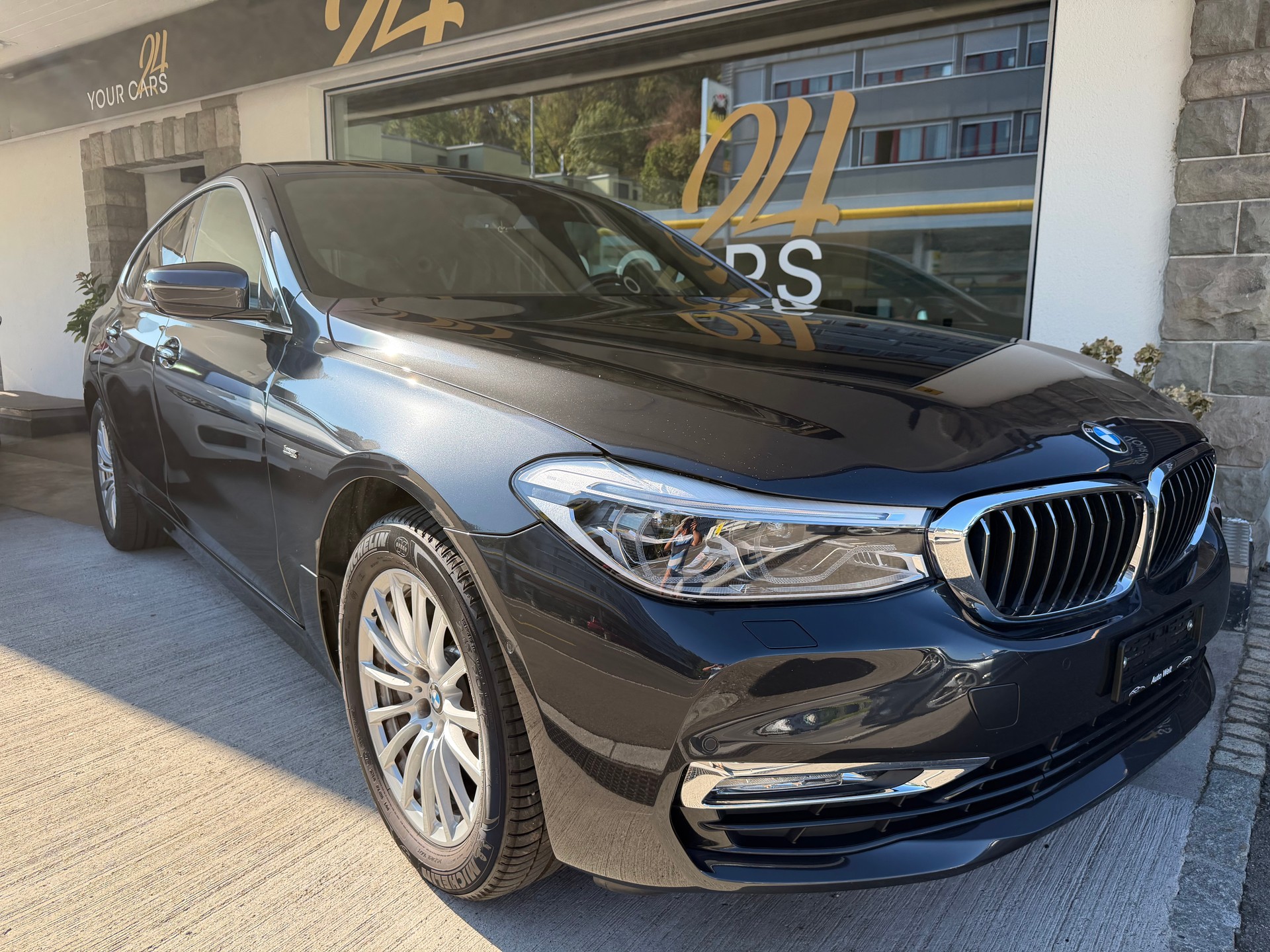 BMW 640i GT xDrive Luxury Line Steptronic-showroom-element-2
