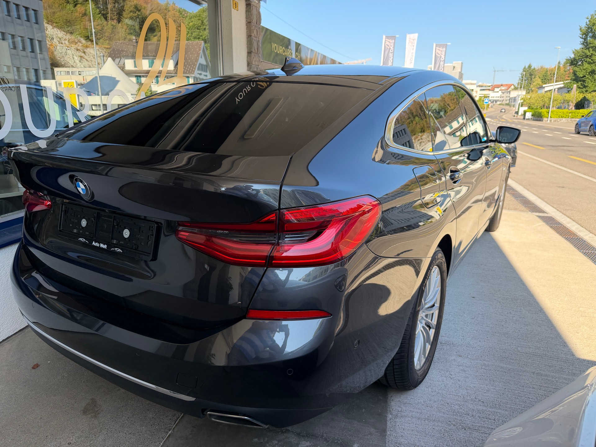 BMW 640i GT xDrive Luxury Line Steptronic-showroom-element-3