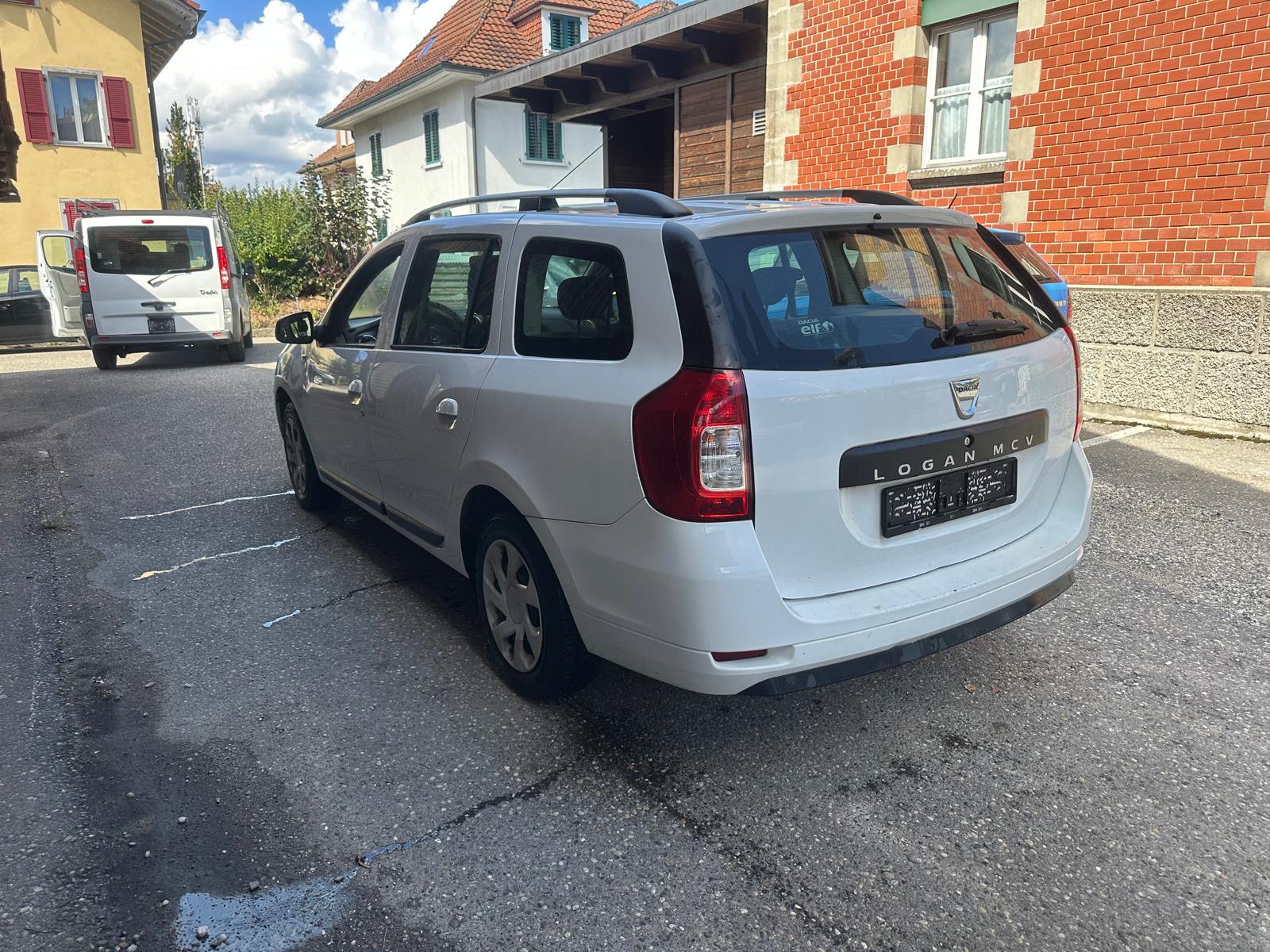 DACIA Logan MCV 0.9 Ambiance Automatic-showroom-element-3
