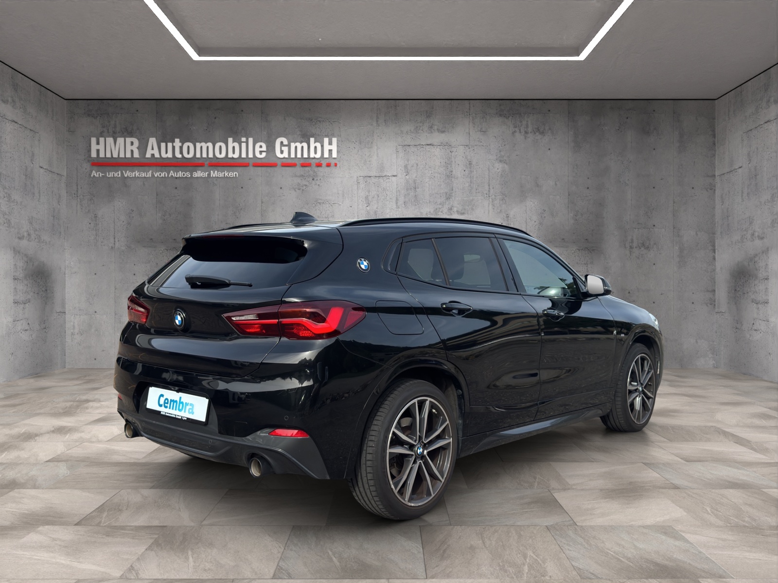 BMW X2 xDrive 20i M Sport-showroom-element-3