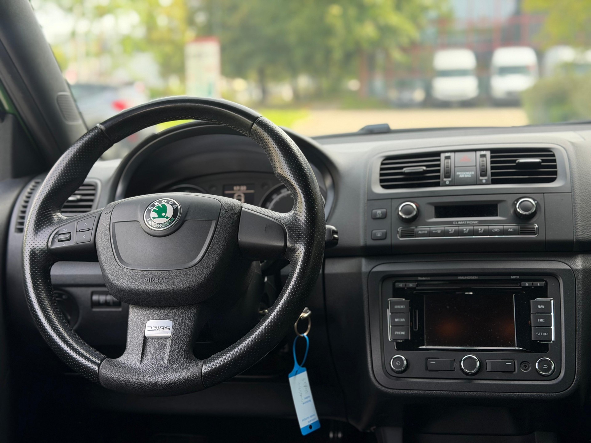 SKODA Fabia 1.4 TSI RS DSG EDITION 48/110-image-9