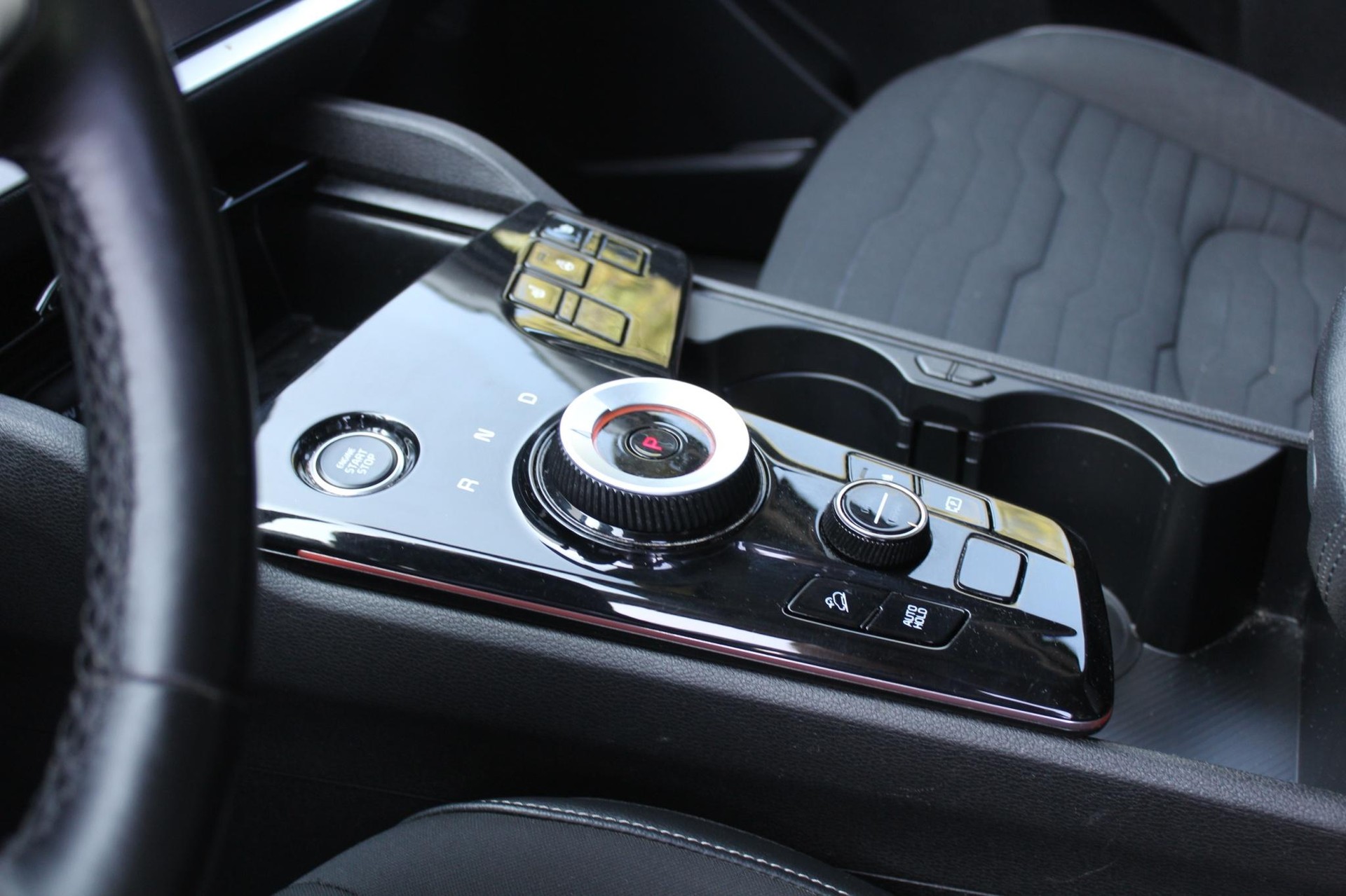 KIA Sportage 1.6 T-GDi Hybrid Style-image-7