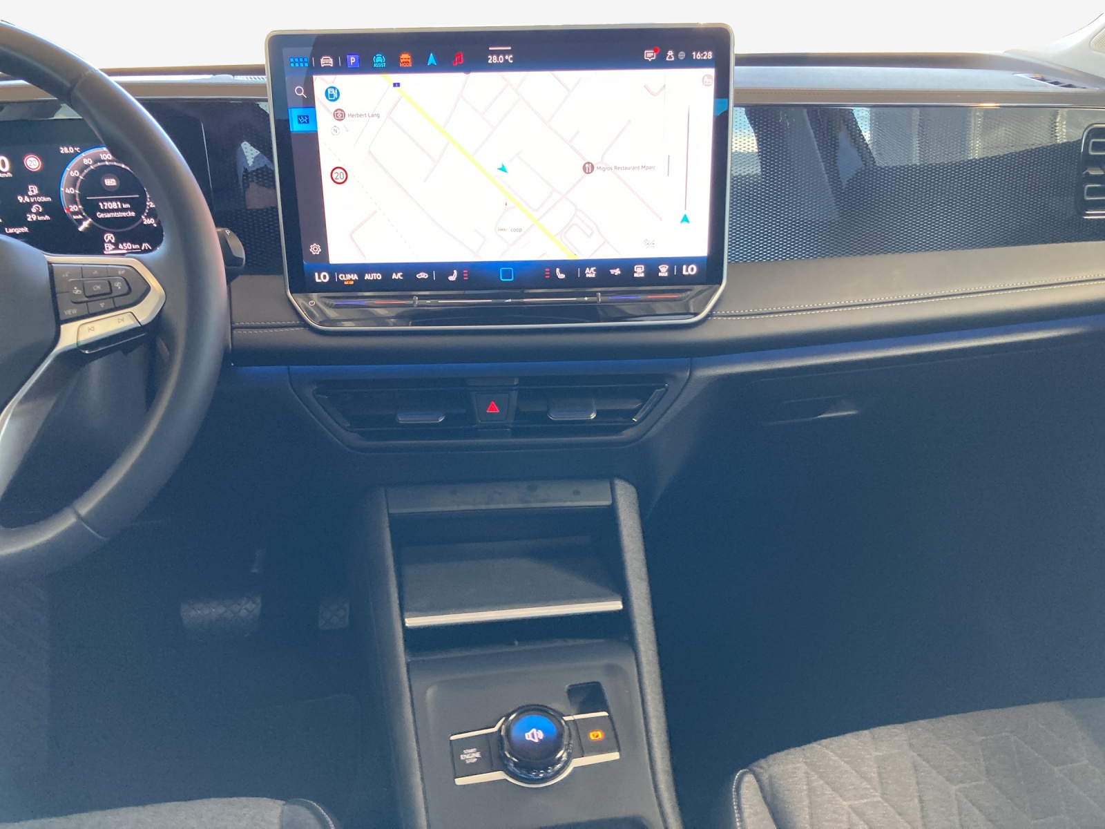 VW Tiguan 2.0 TSI DSG Life 4Motion-image-10