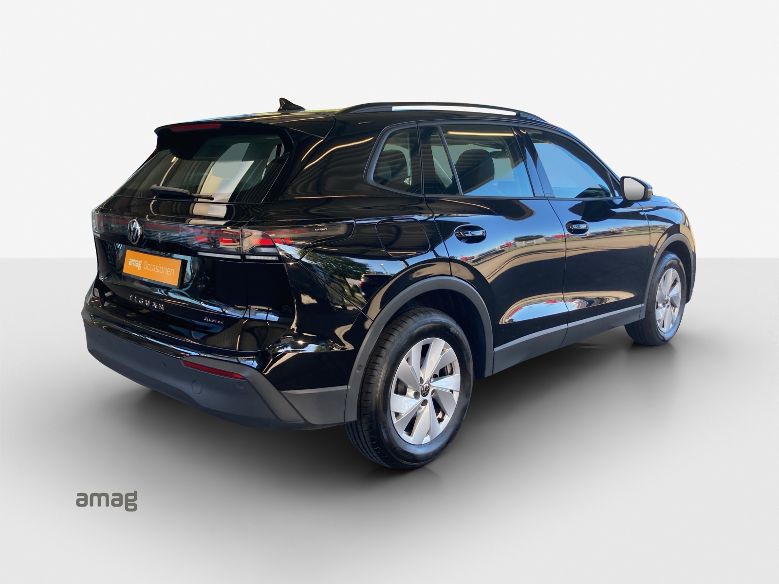 VW Tiguan 2.0 TSI DSG Life 4Motion-image-4