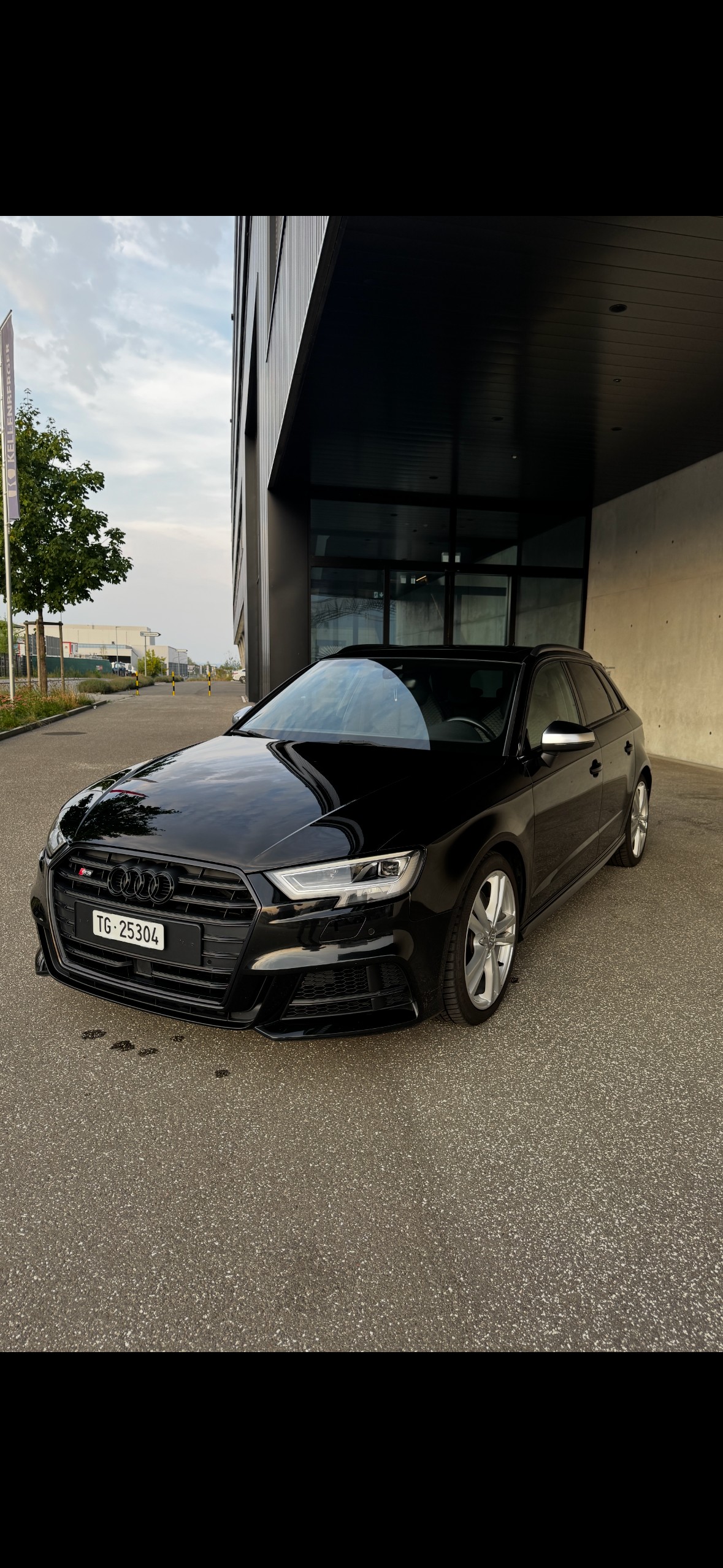 AUDI 2.0 T FSI quattro S-Tronic