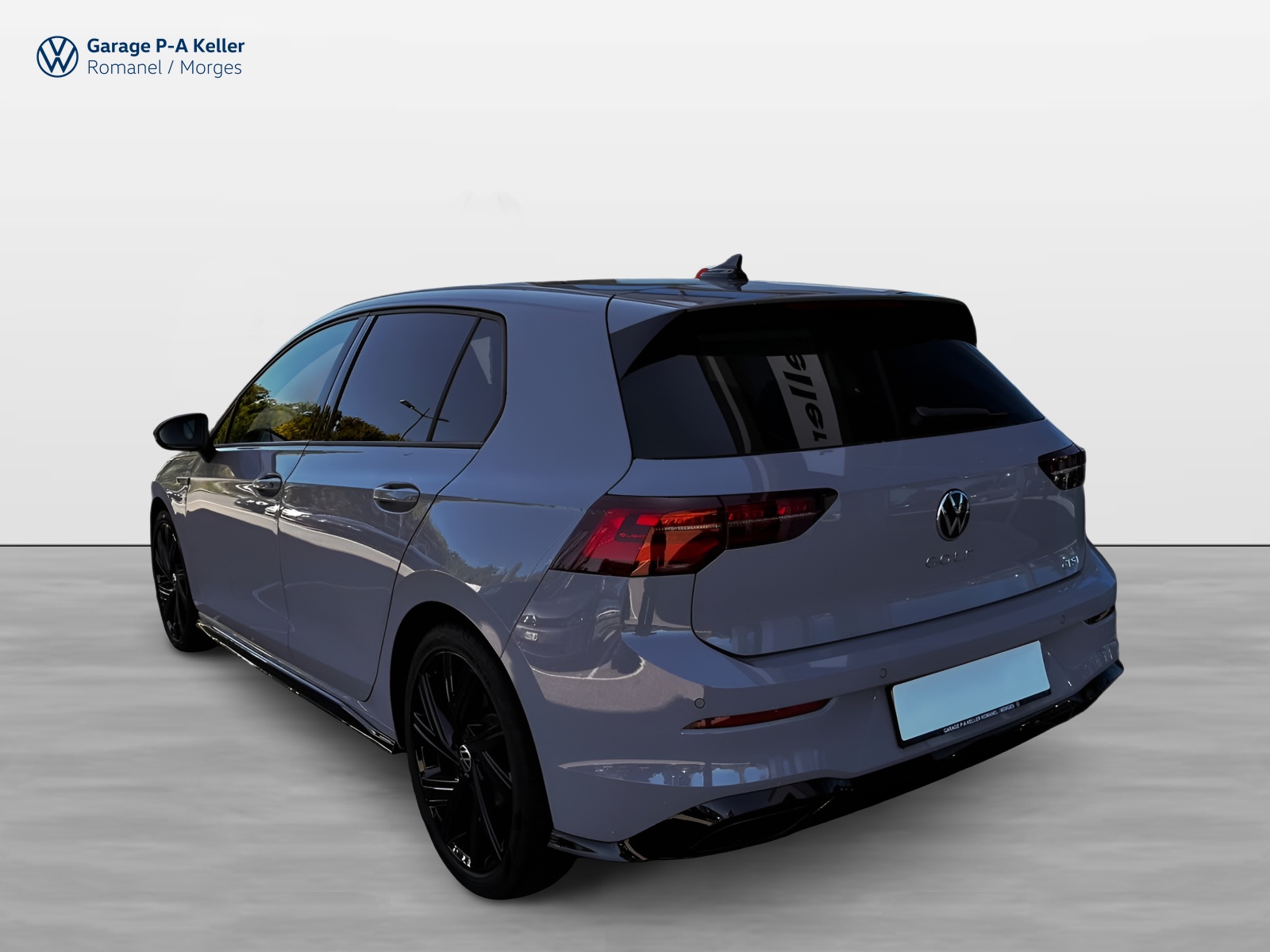 VW Golf 1.5 eTSI mHEV ACT R-Line DSG-showroom-element-2