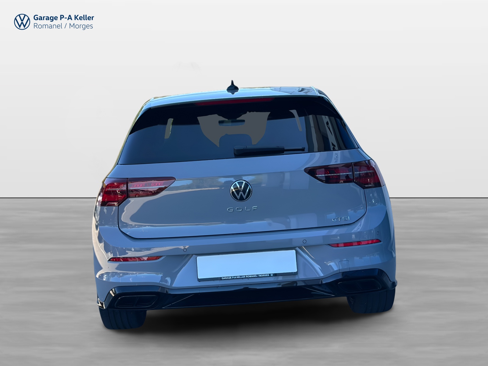 VW Golf 1.5 eTSI mHEV ACT R-Line DSG-showroom-element-3