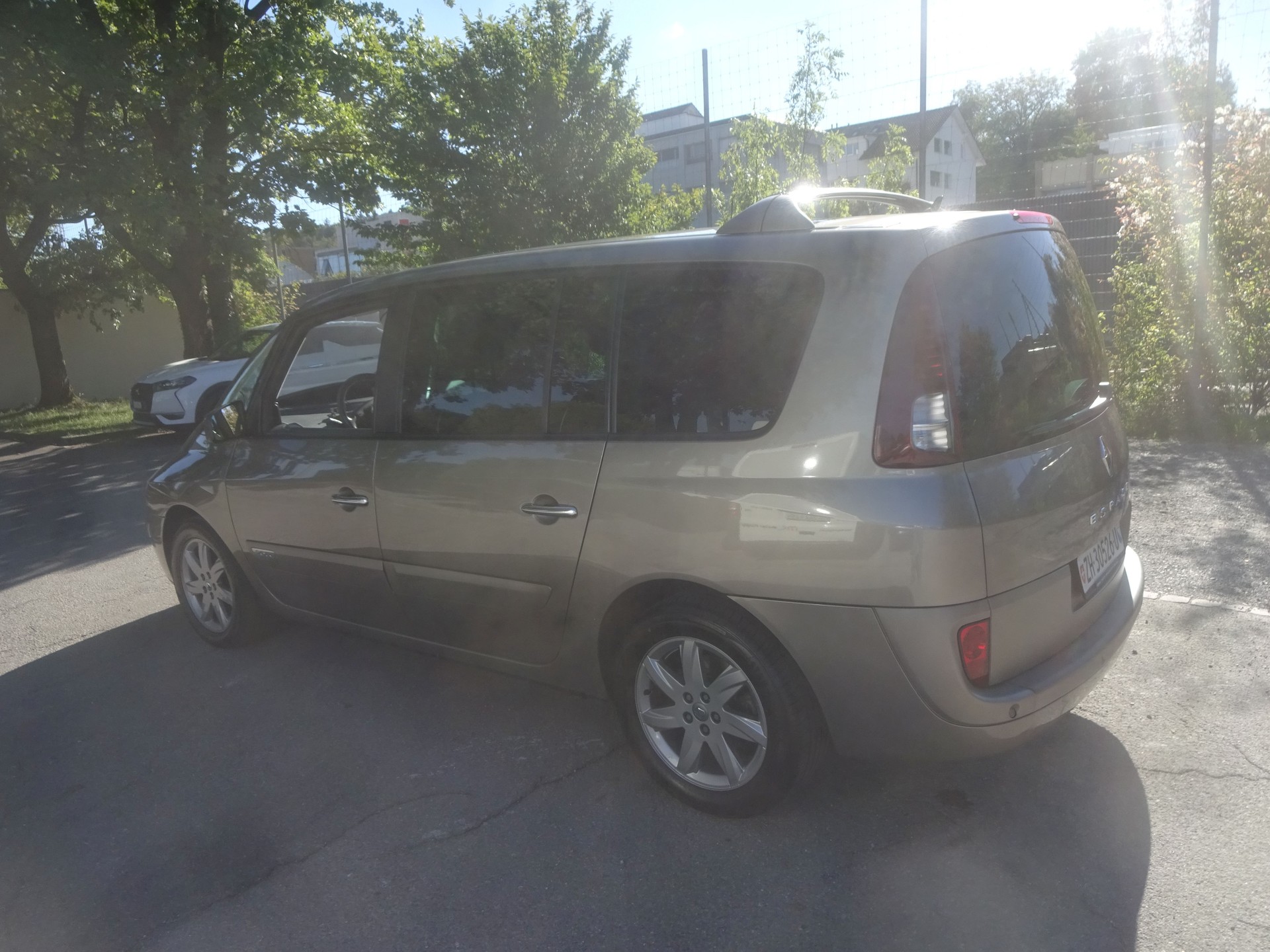 RENAULT Grand Espace 2.0 dCi Dynamic Automatic-image-3