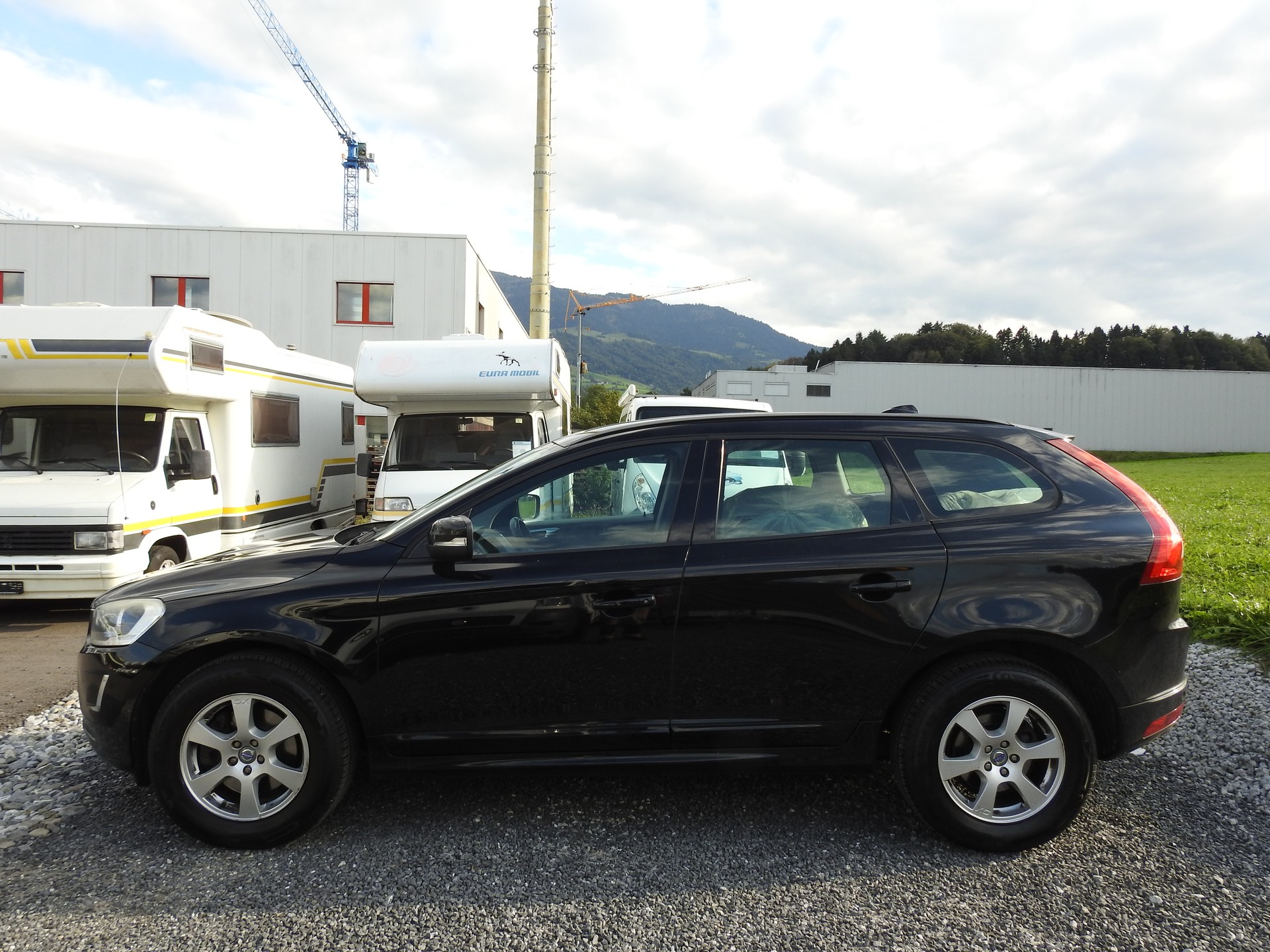 VOLVO XC60 D4 AWD Momentum Geartronic-showroom-element-2