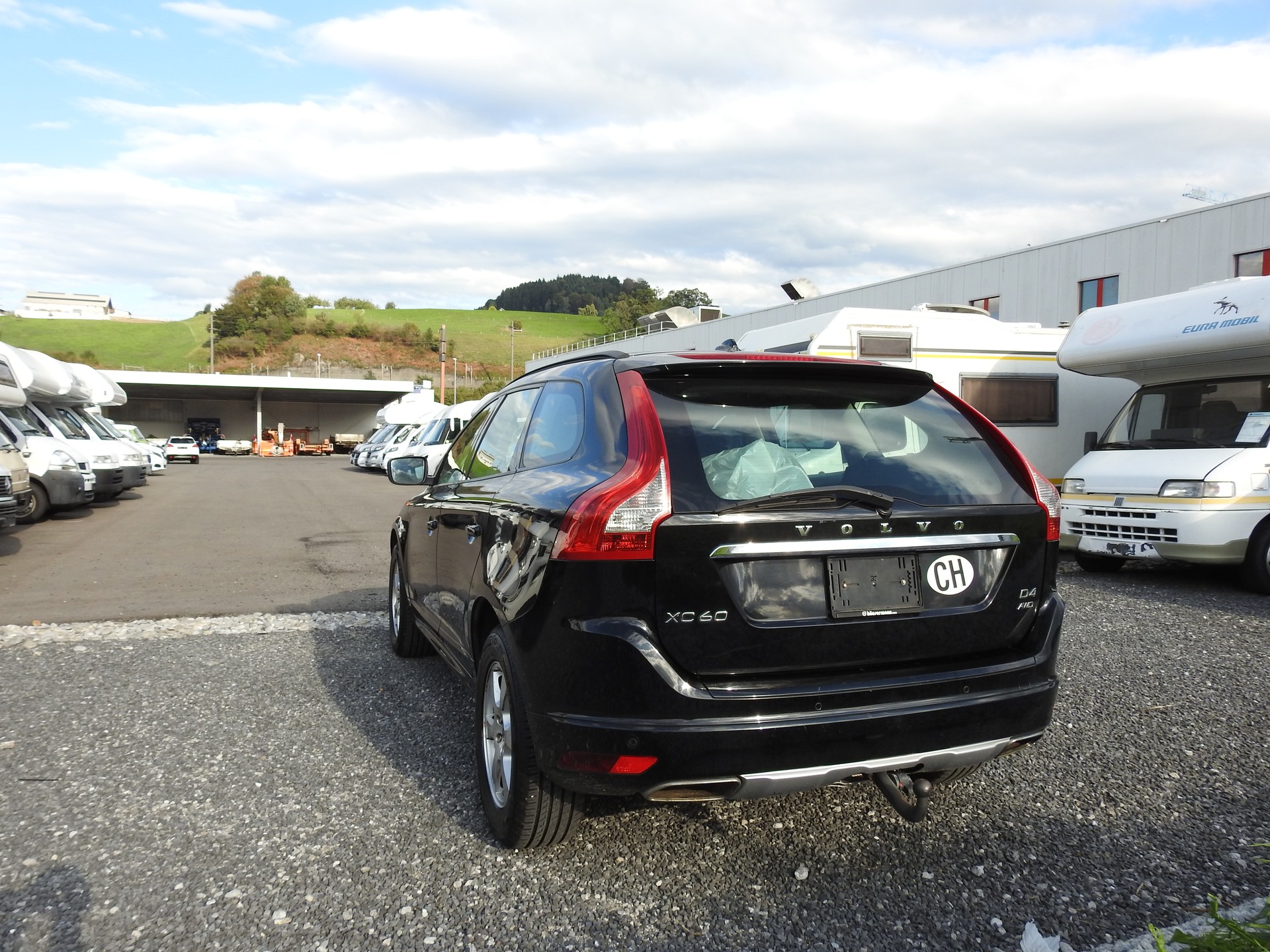 VOLVO XC60 D4 AWD Momentum Geartronic-showroom-element-3