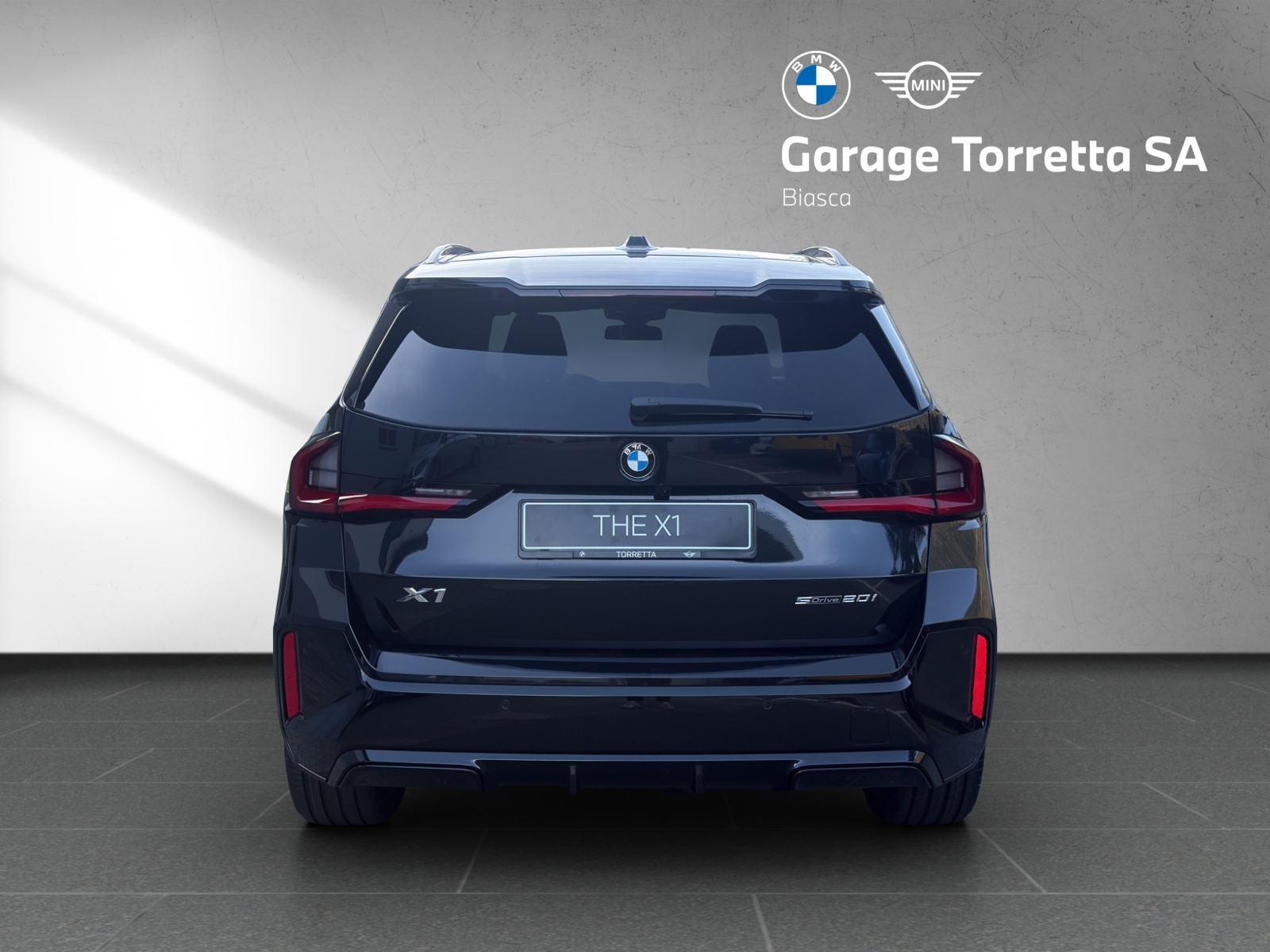 BMW X1 sDrive 20i 48V M Sport-showroom-element-3
