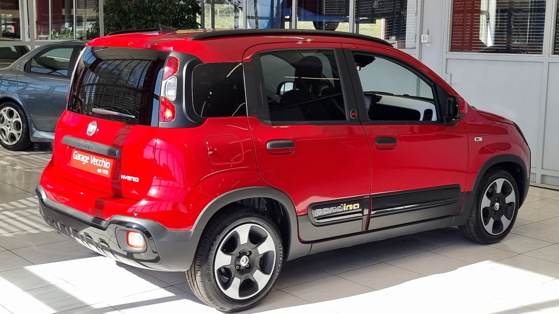 FIAT Panda 1.0 Hybrid Cross-image-4