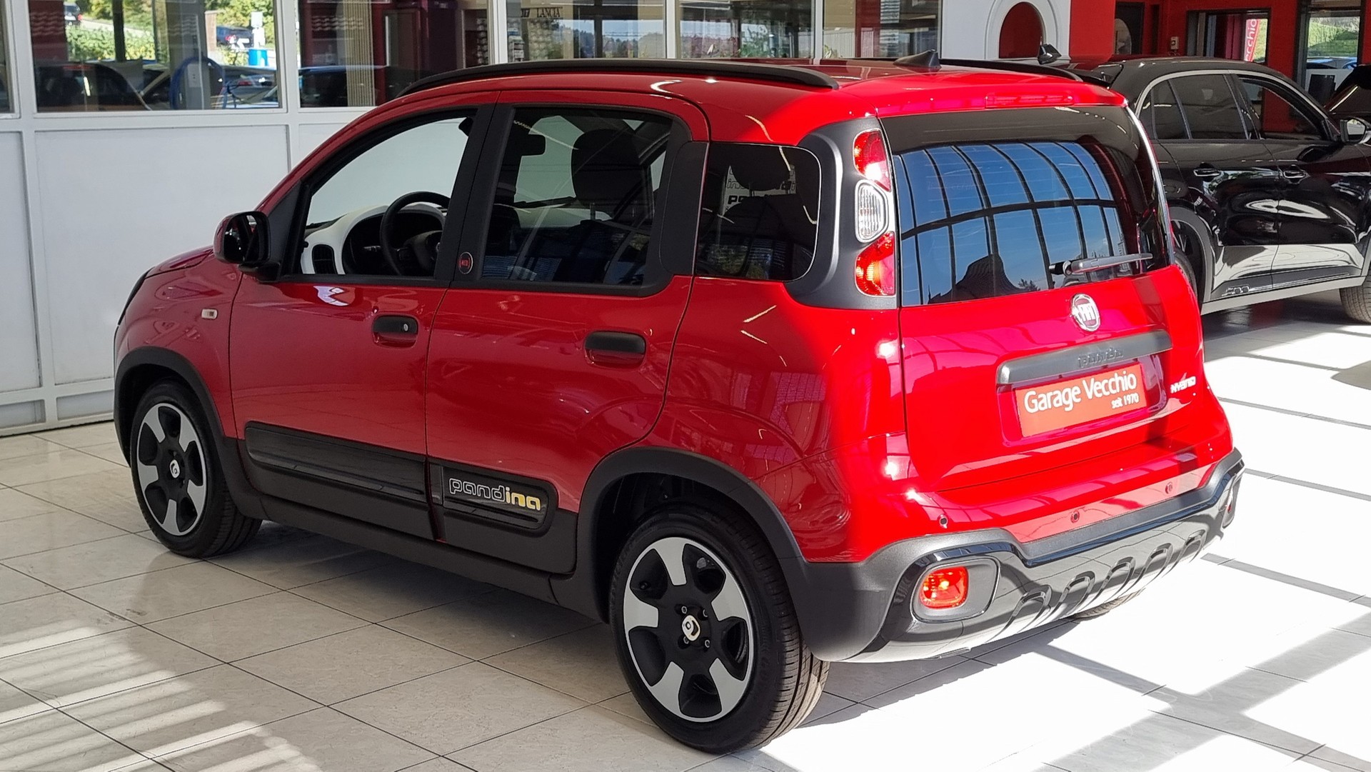 FIAT Panda 1.0 Hybrid Cross-showroom-element-3