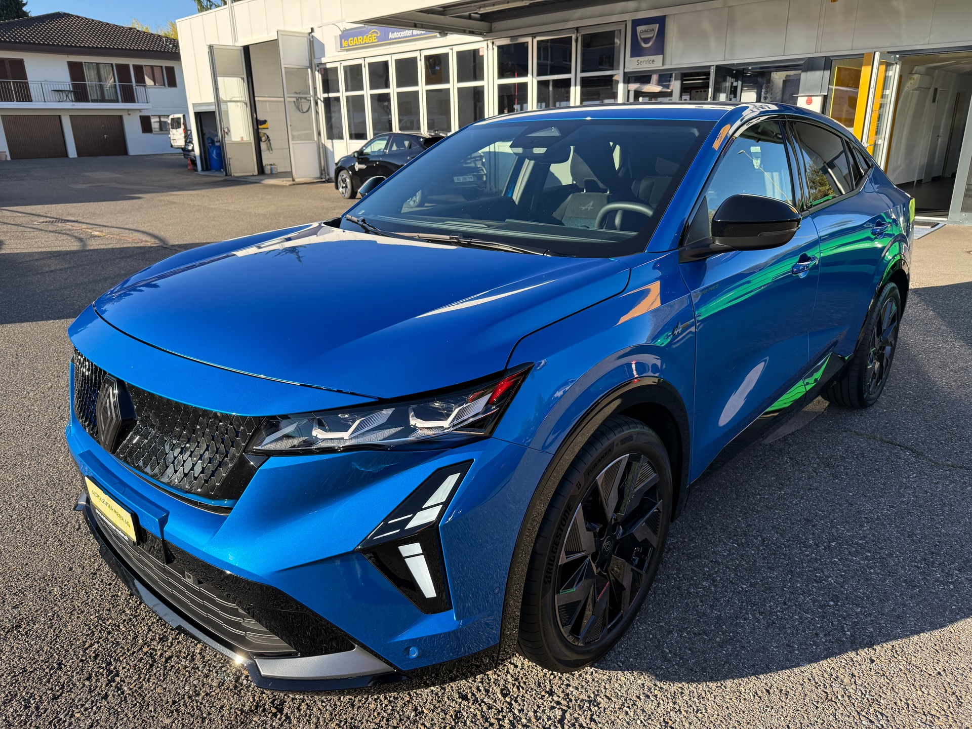 RENAULT Rafale 1.2 E-Tech Hybrid 200 Esprit Alpine-showroom-element-1