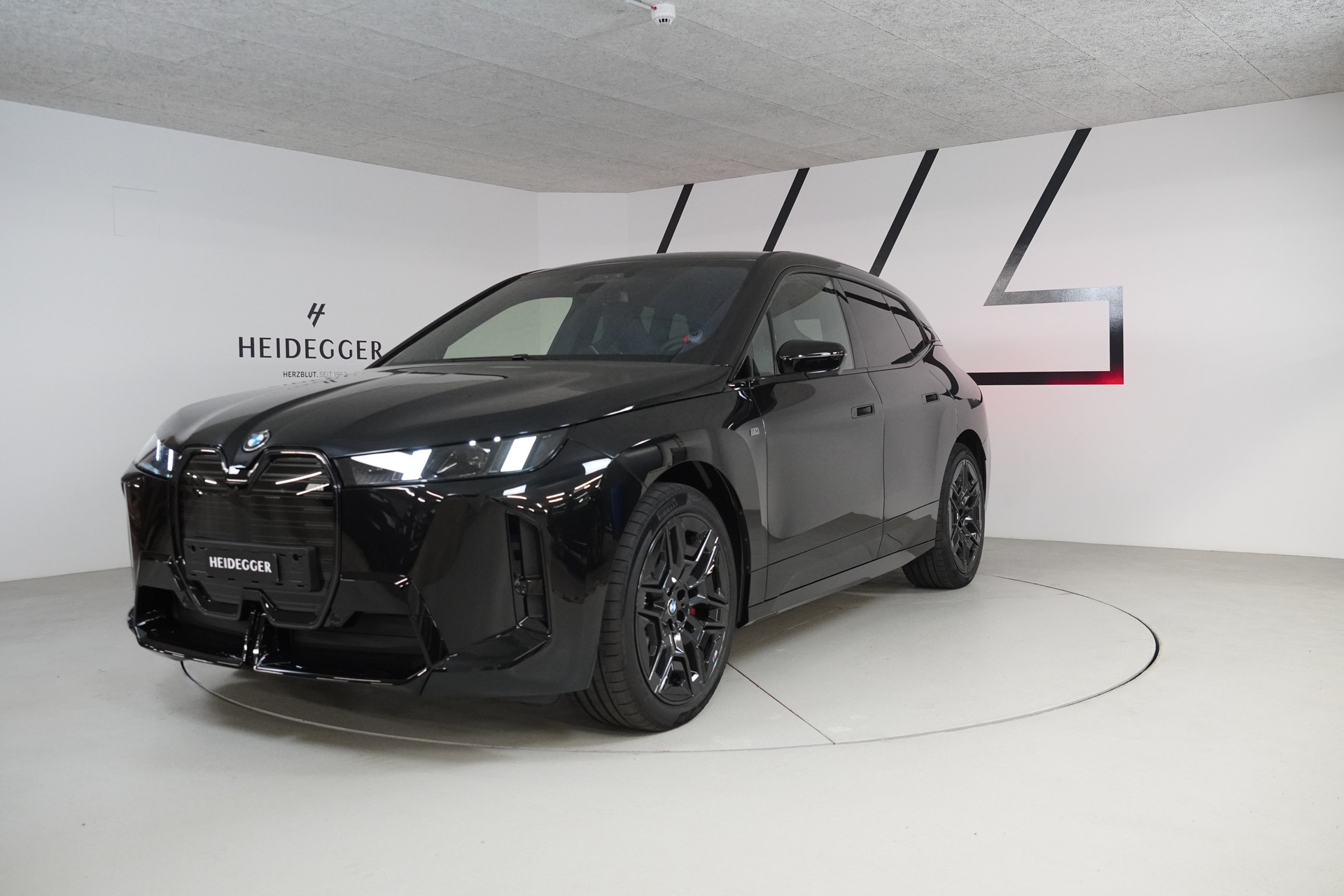 BMW iX M70 xDrive