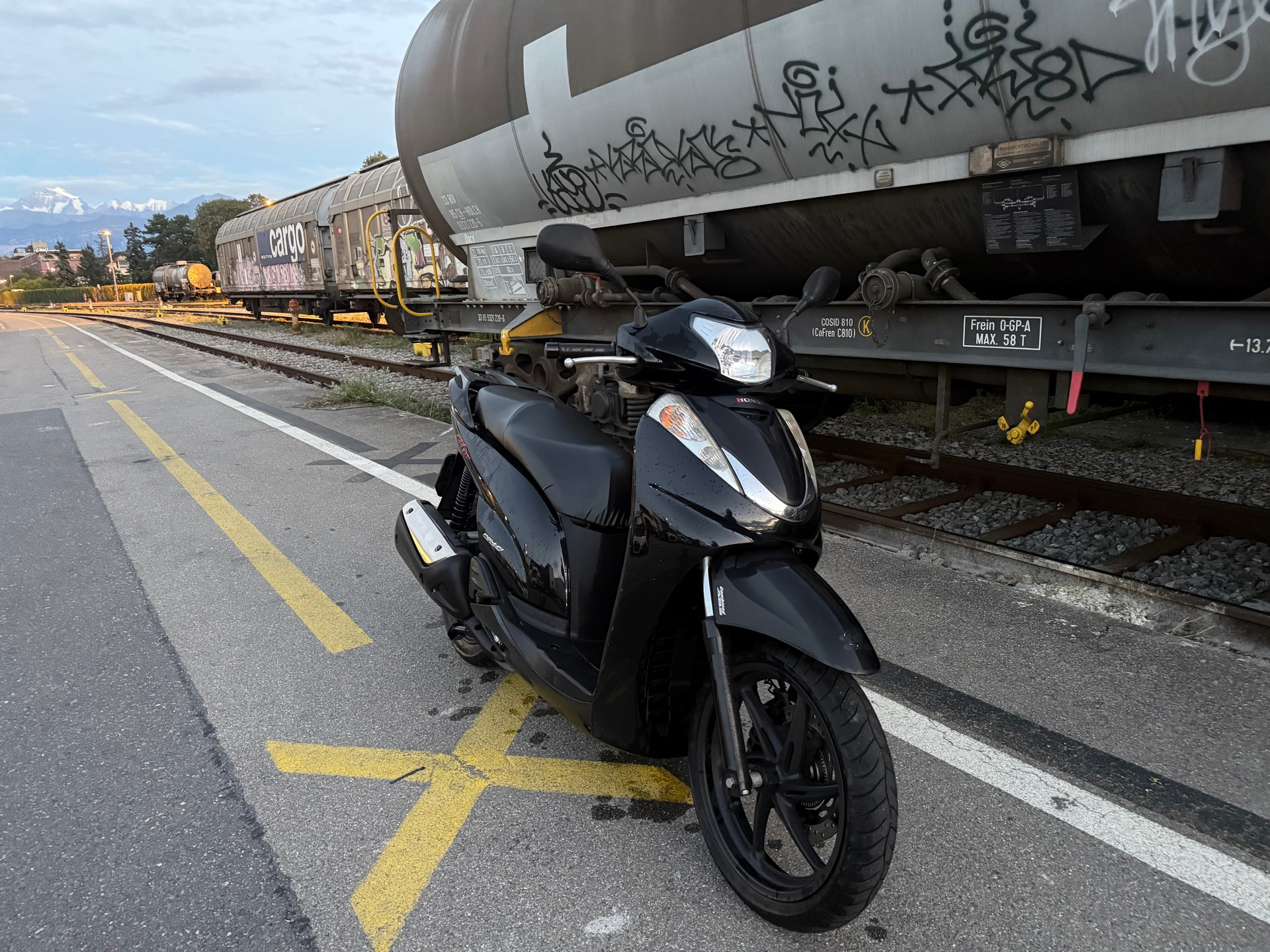 HONDA SH 300 i ABS-image-1