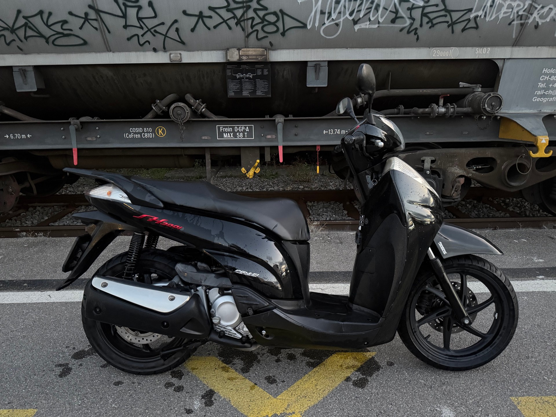 HONDA SH 300 i ABS-image-0