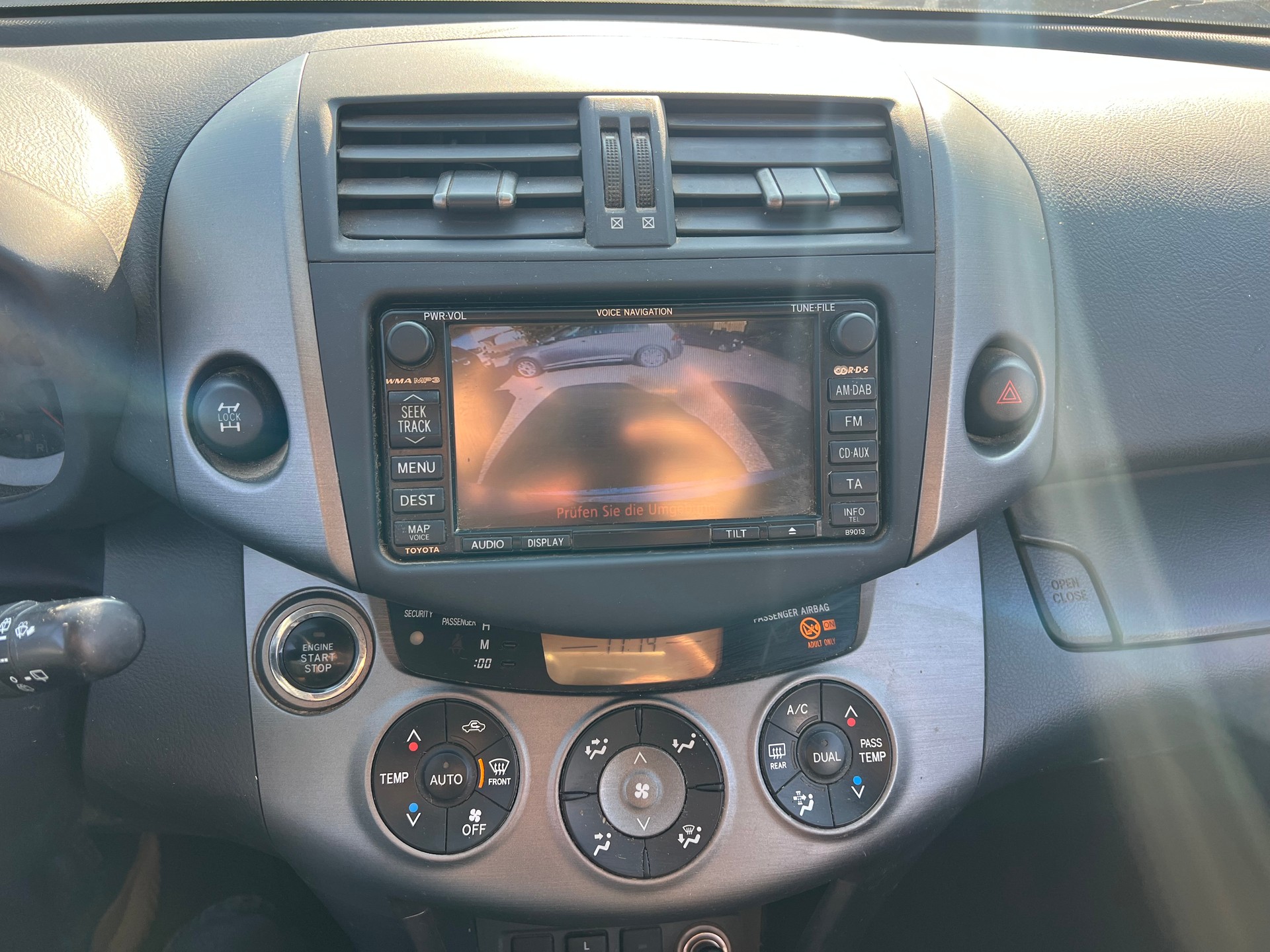 TOYOTA RAV-4 2.0 16V Linea Luna-image-9