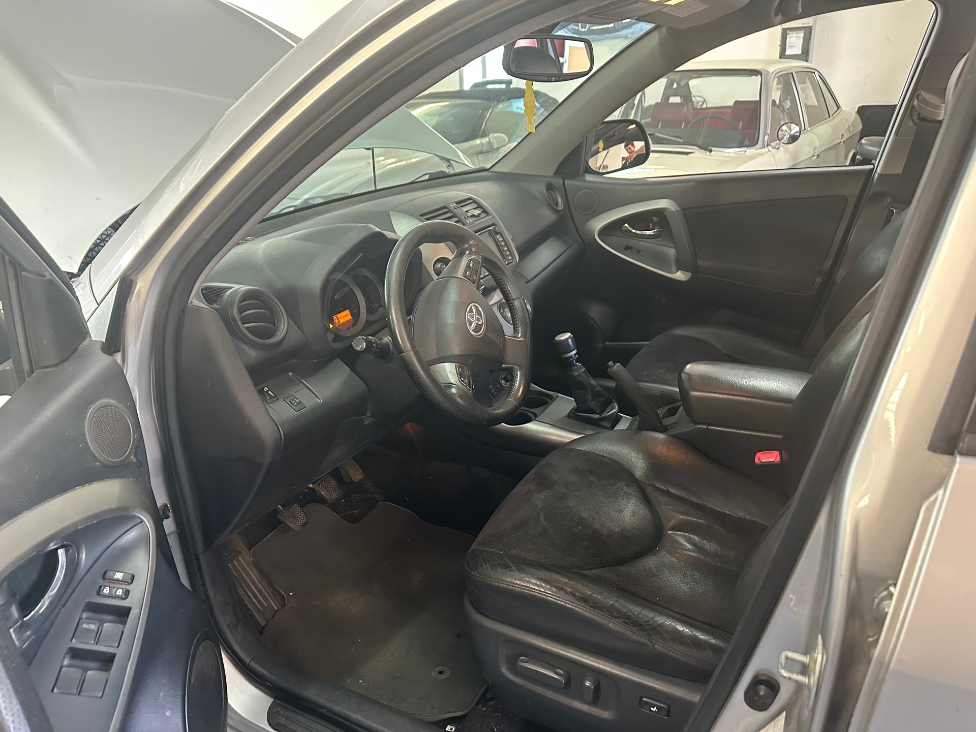 TOYOTA RAV-4 2.0 16V Linea Luna-image-14