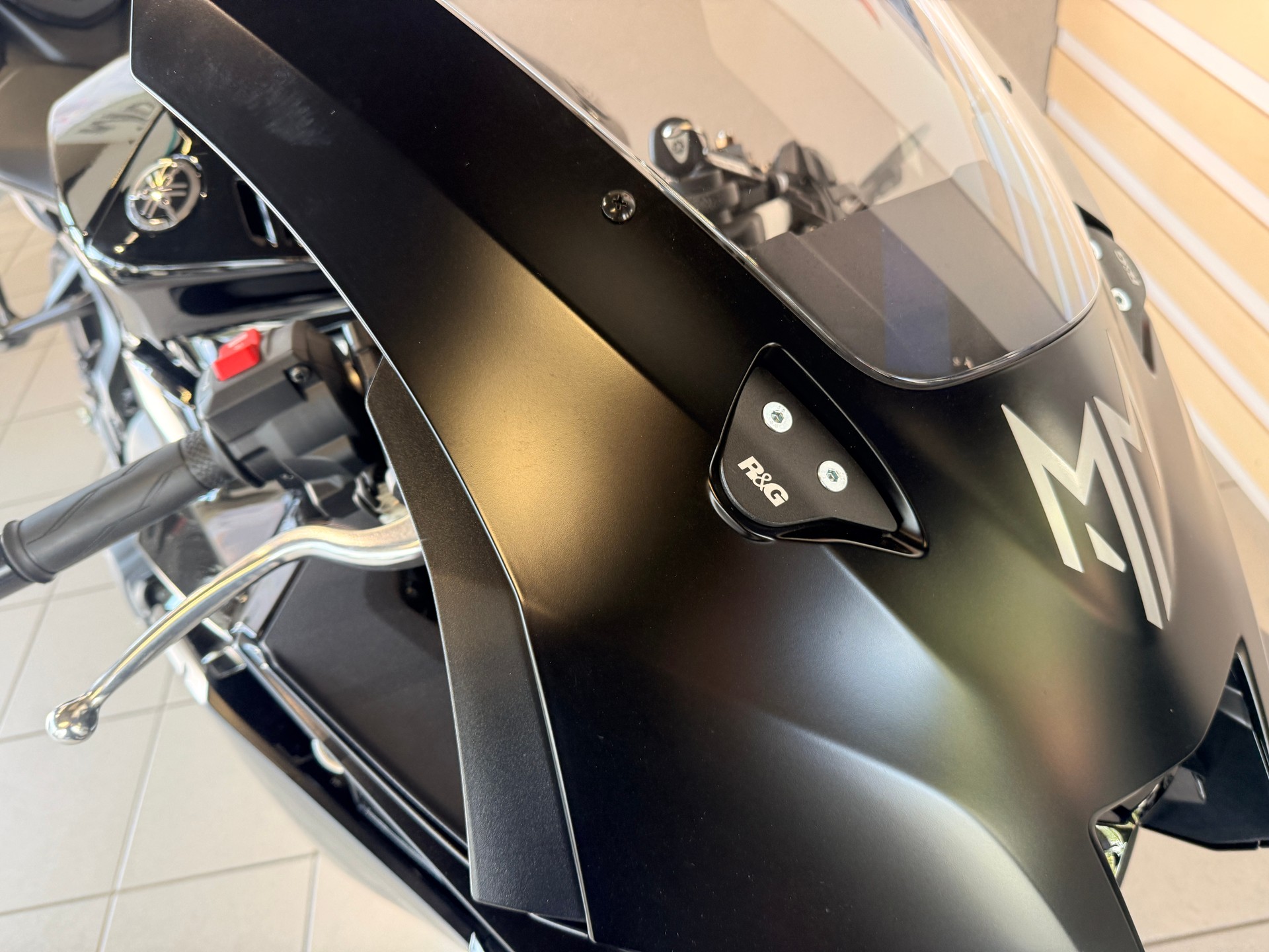 YAMAHA R 9 Kurzheck Edition-image-3