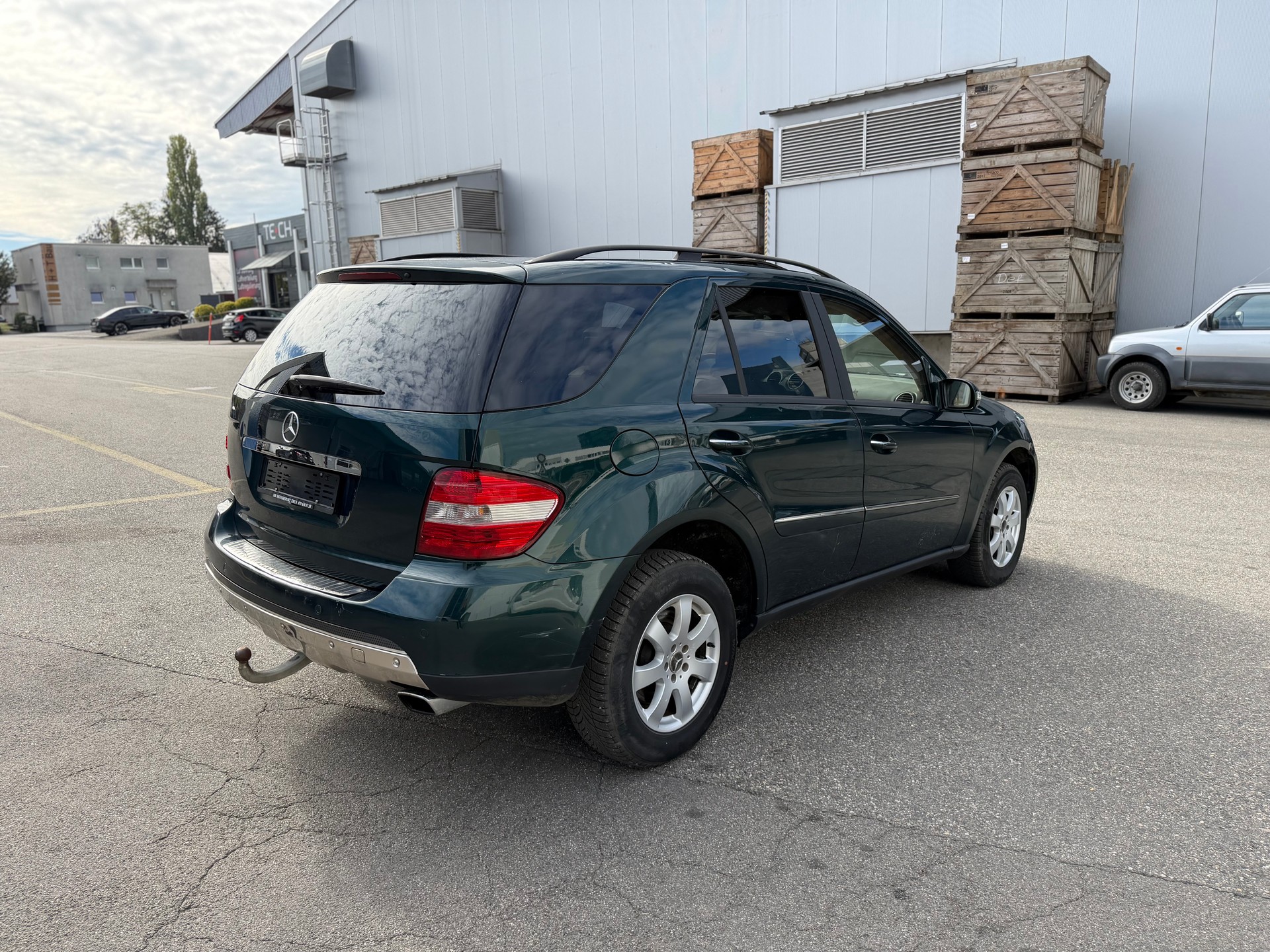 MERCEDES-BENZ ML 350 4Matic 7G-Tronic-showroom-element-2