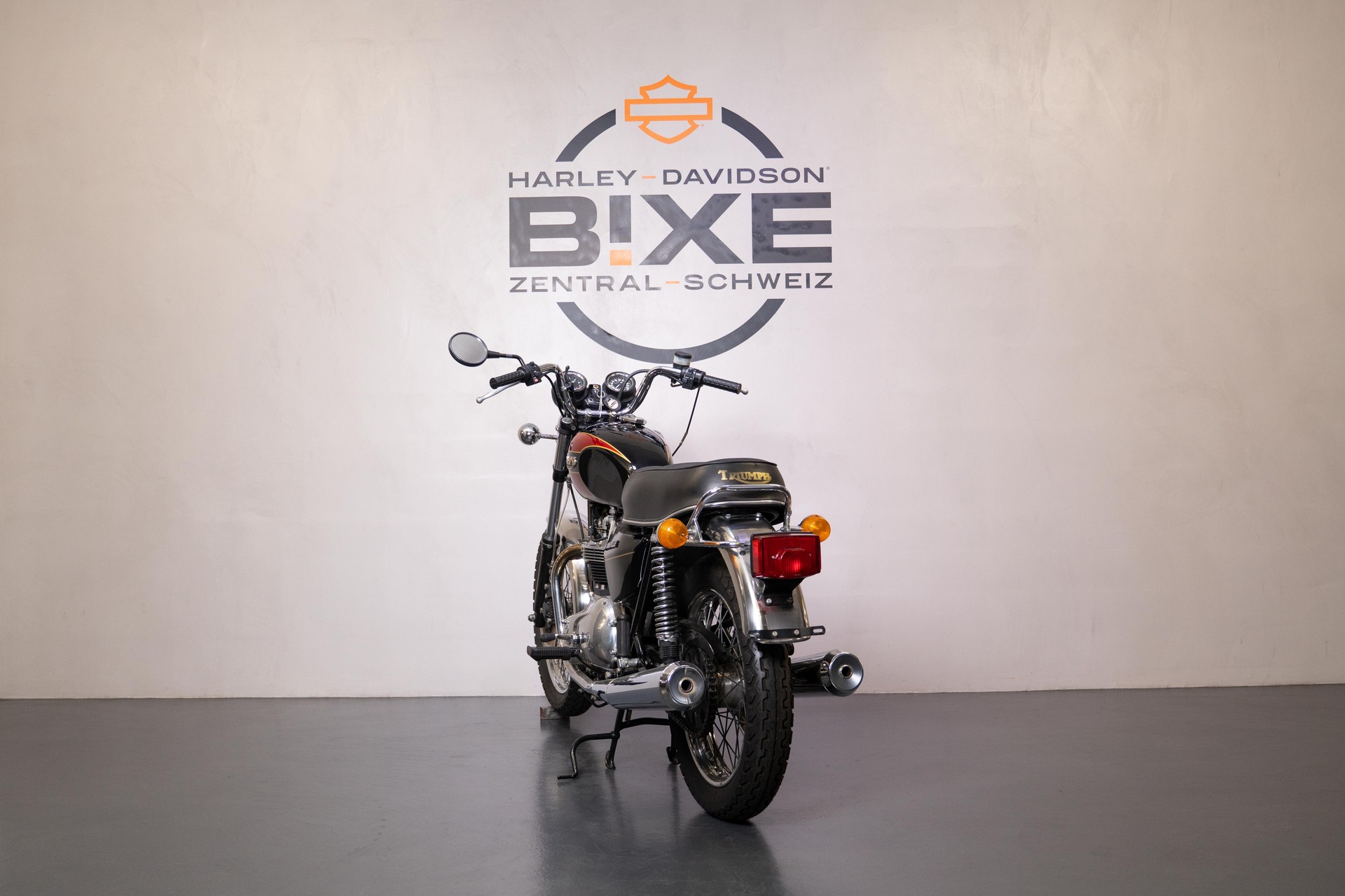 TRIUMPH Bonneville 750-image-3