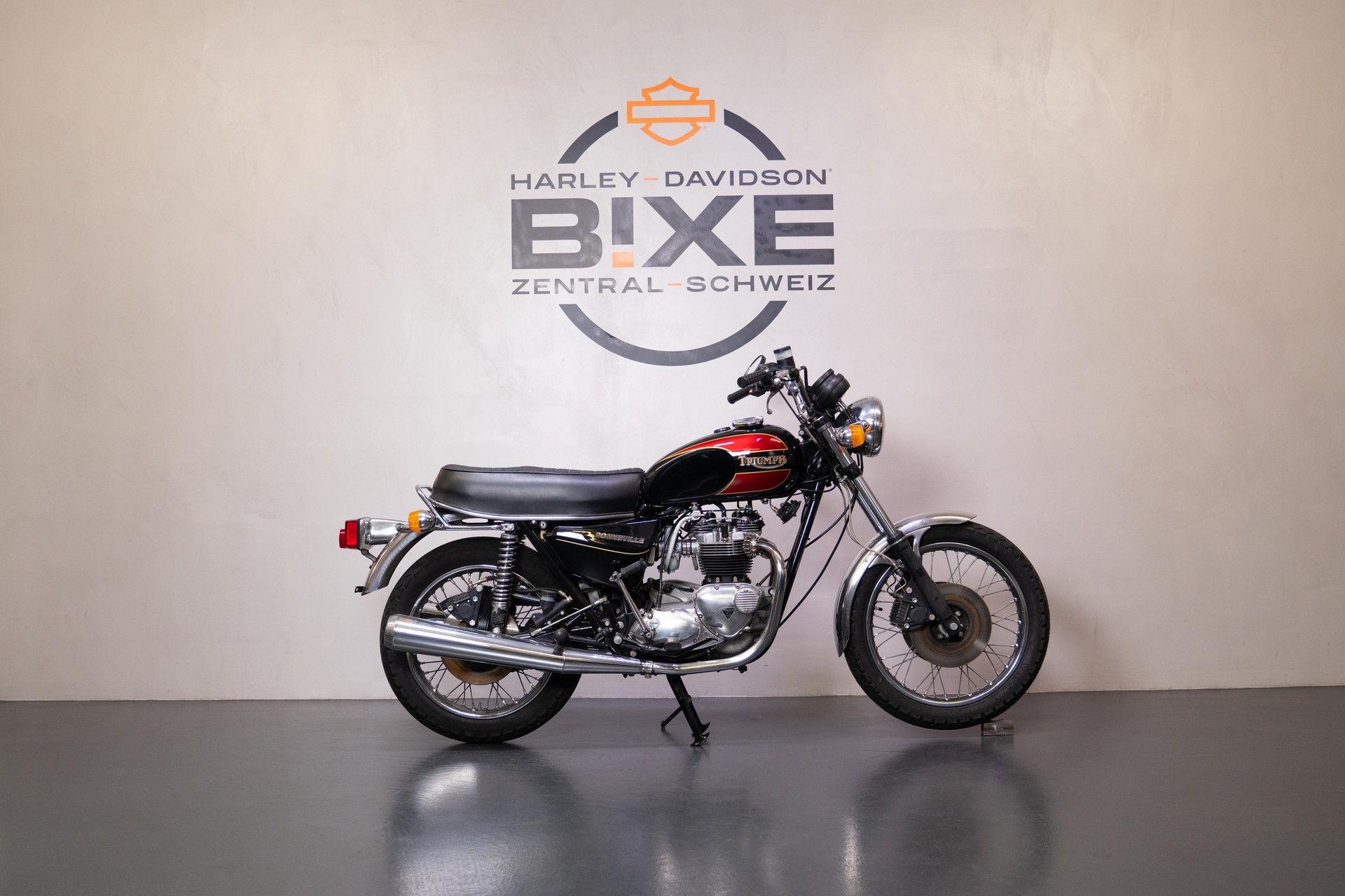 TRIUMPH Bonneville 750-image-0
