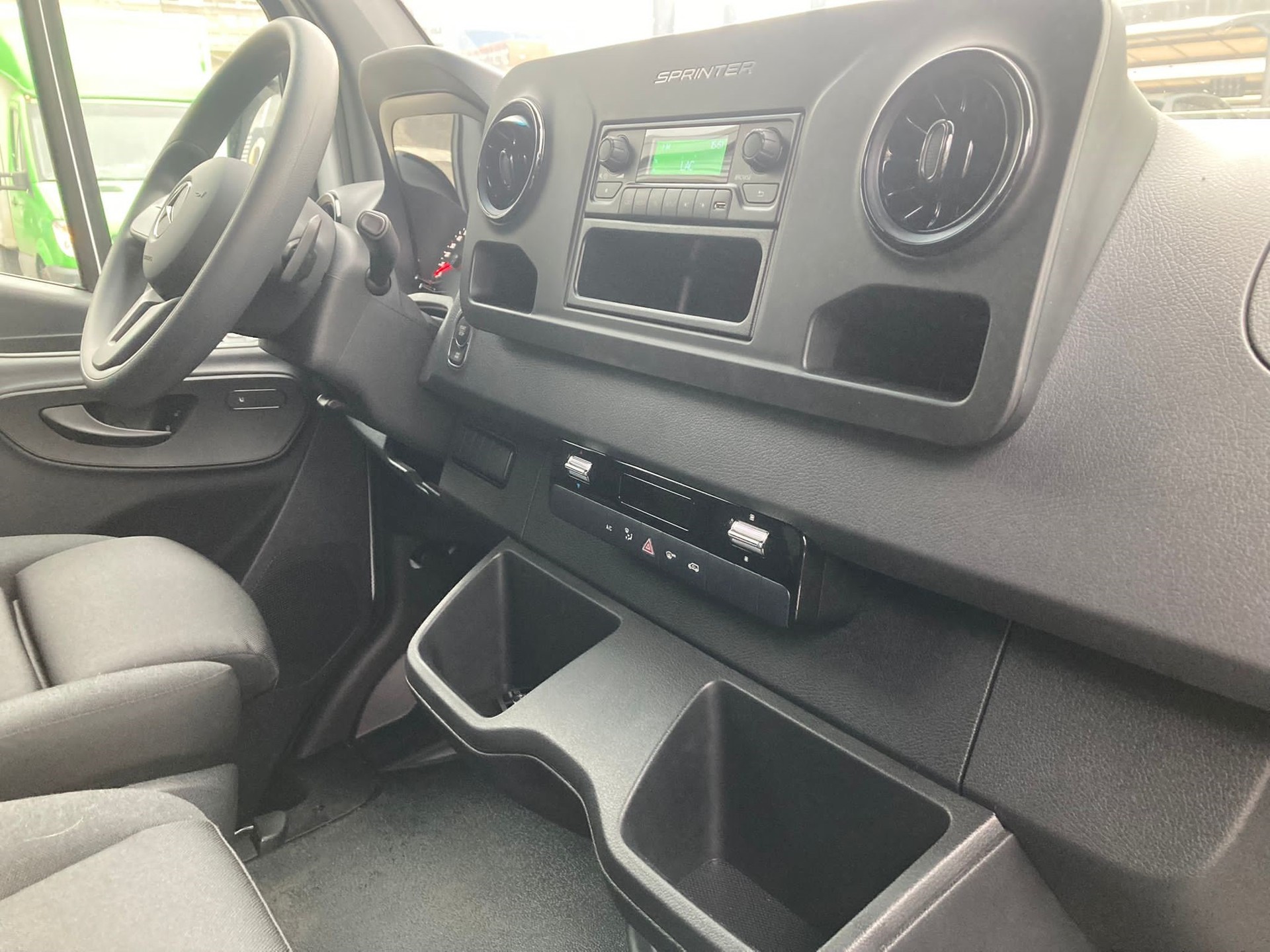 MERCEDES-BENZ eSprinter 312 47kWh Standard-showroom-element-3