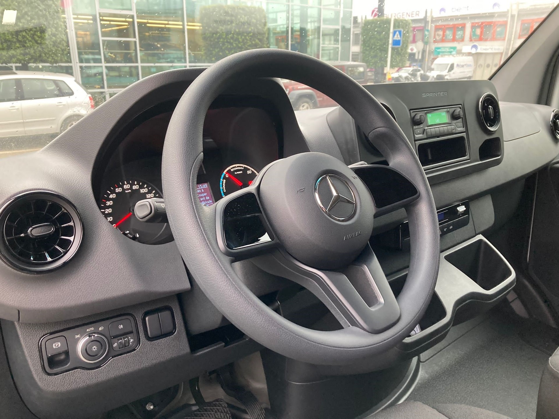 MERCEDES-BENZ eSprinter 312 47kWh Standard-showroom-element-2