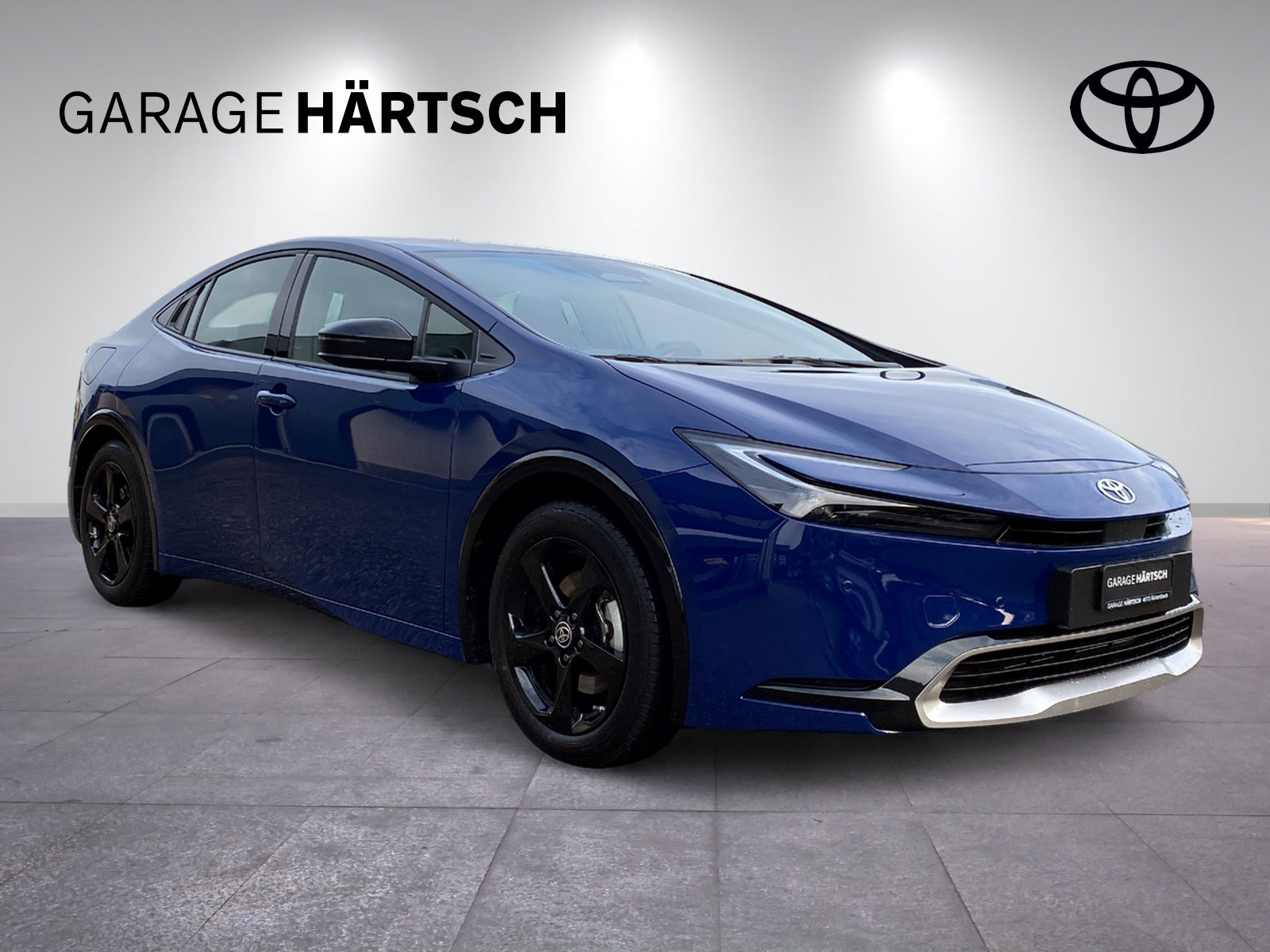 TOYOTA Prius 2.0 Plug-In-Hybrid Style-image-8