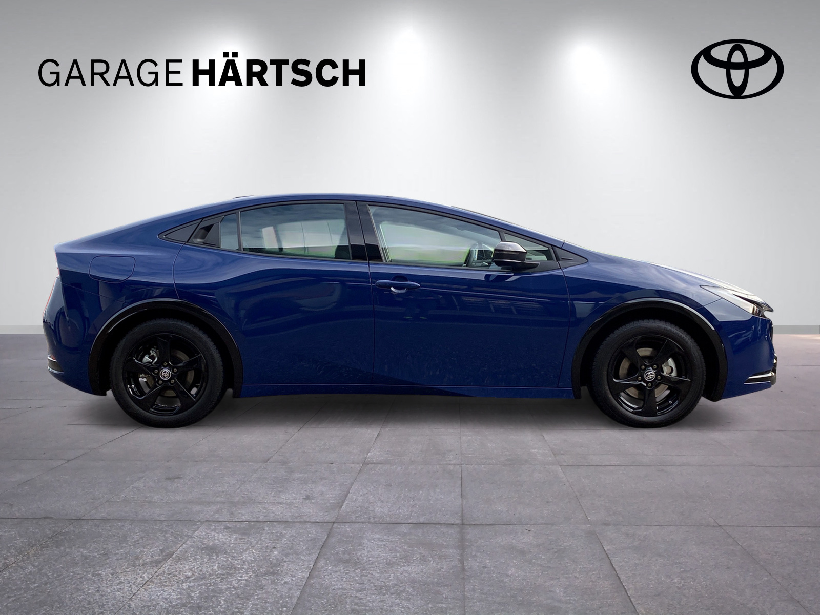 TOYOTA Prius 2.0 Plug-In-Hybrid Style-image-7