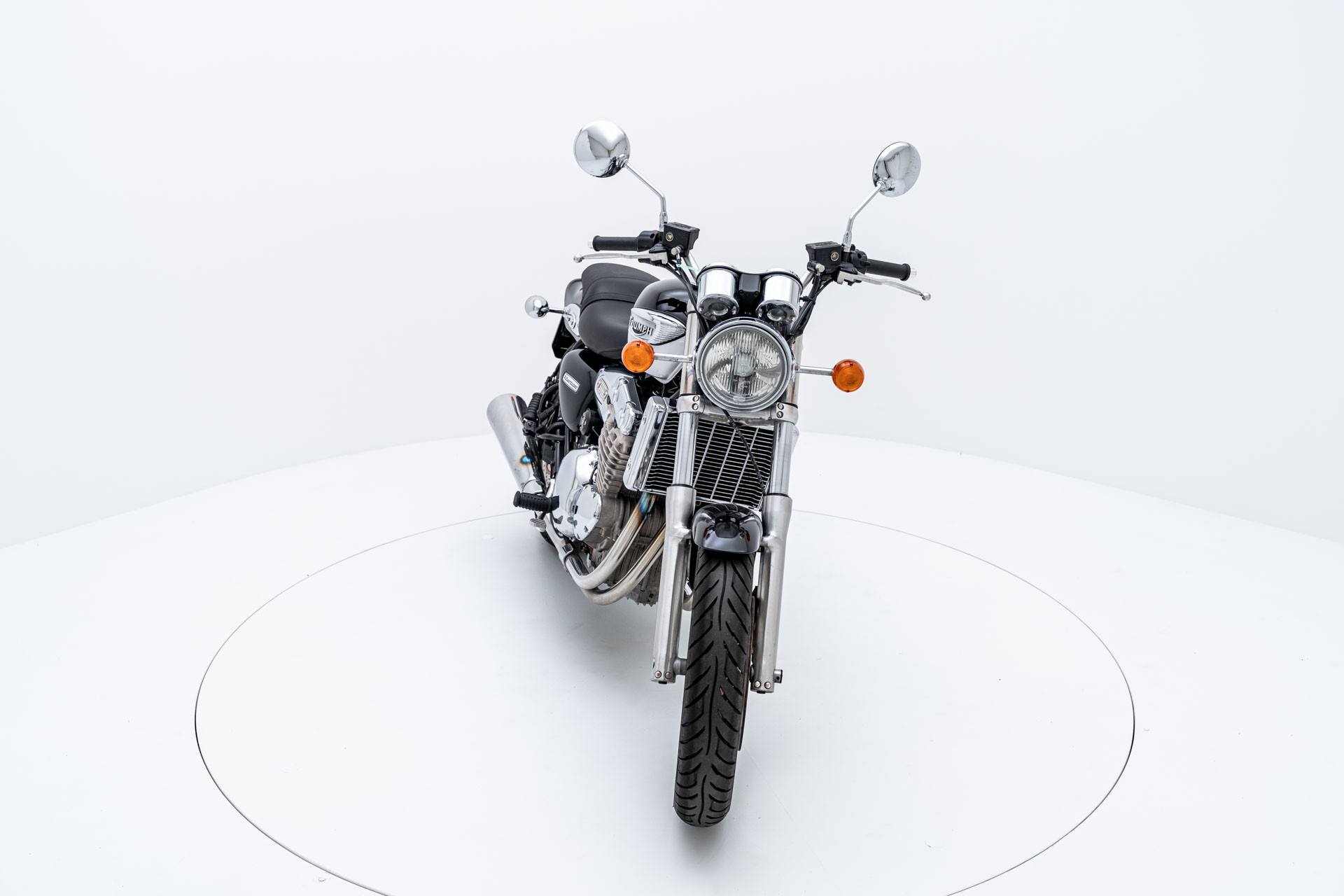 TRIUMPH Adventurer 900-image-6