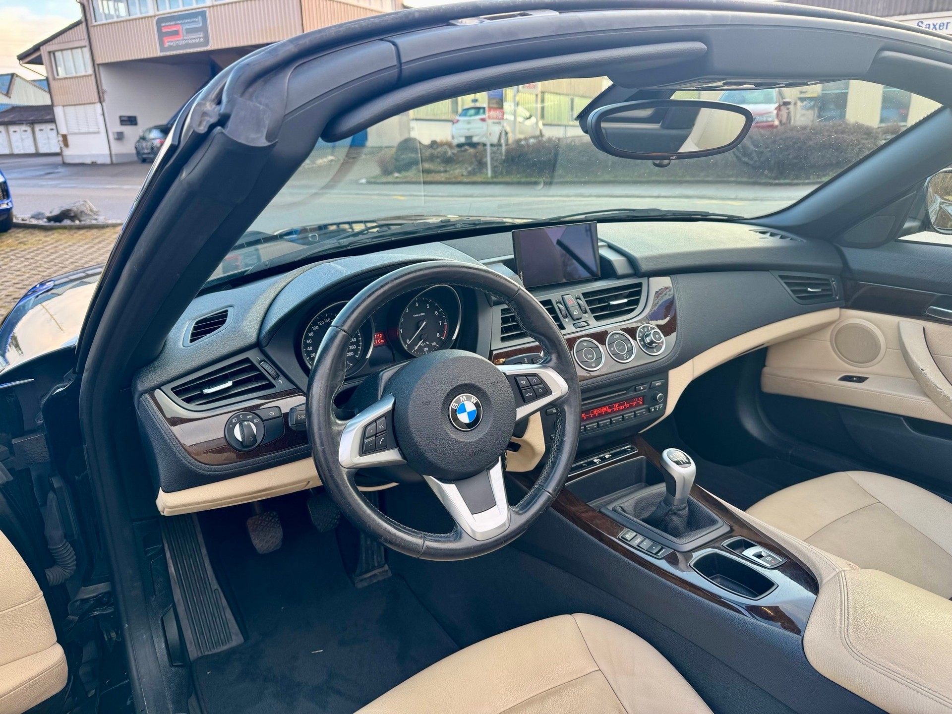 BMW Z4 sDrive23i-image-9