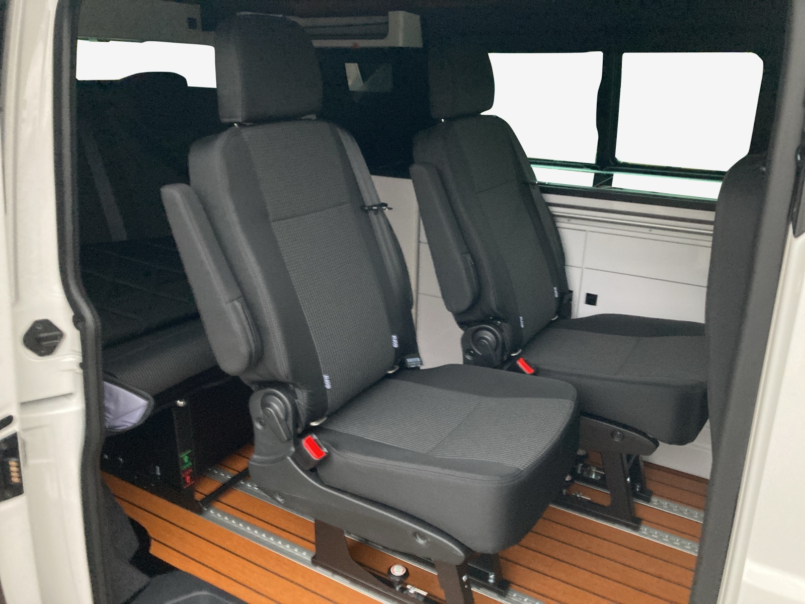 VW T6.1 2.0 TDI Envia Free 4Motion DSG-image-11