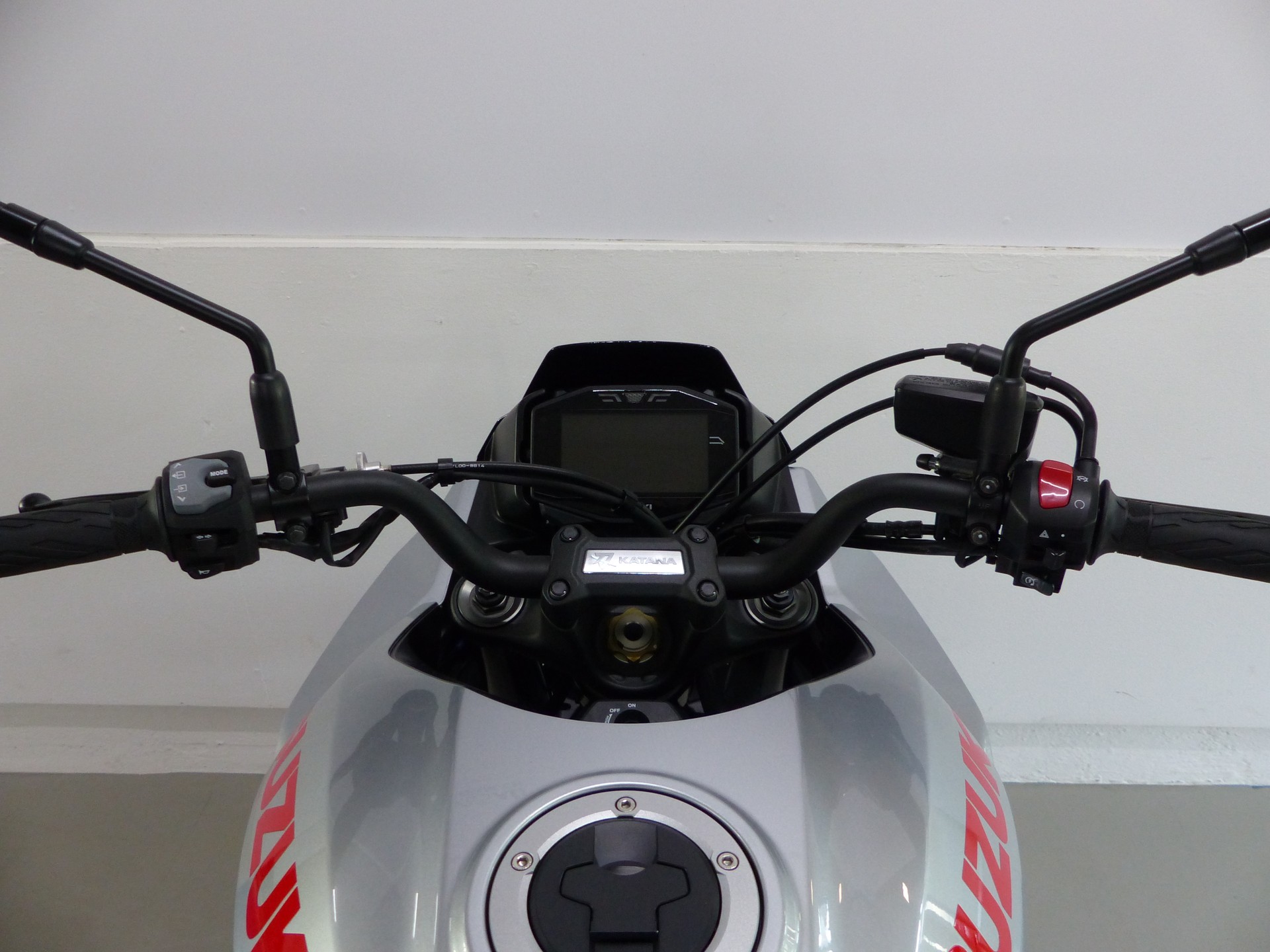 SUZUKI GSX-S 1000 S ABS "Katana"-image-14