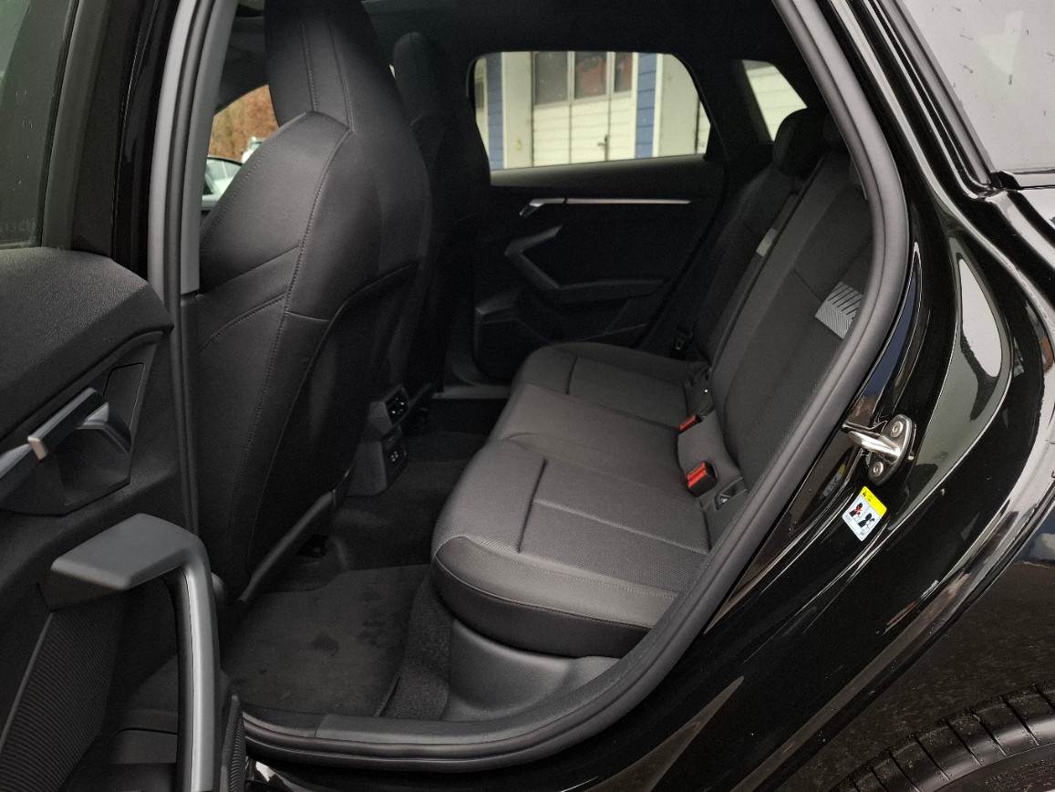 AUDI AUDI A3 Sportback 1.5 45 TFSI Plug-in-Hybrid S Line S-Tronic-image-12