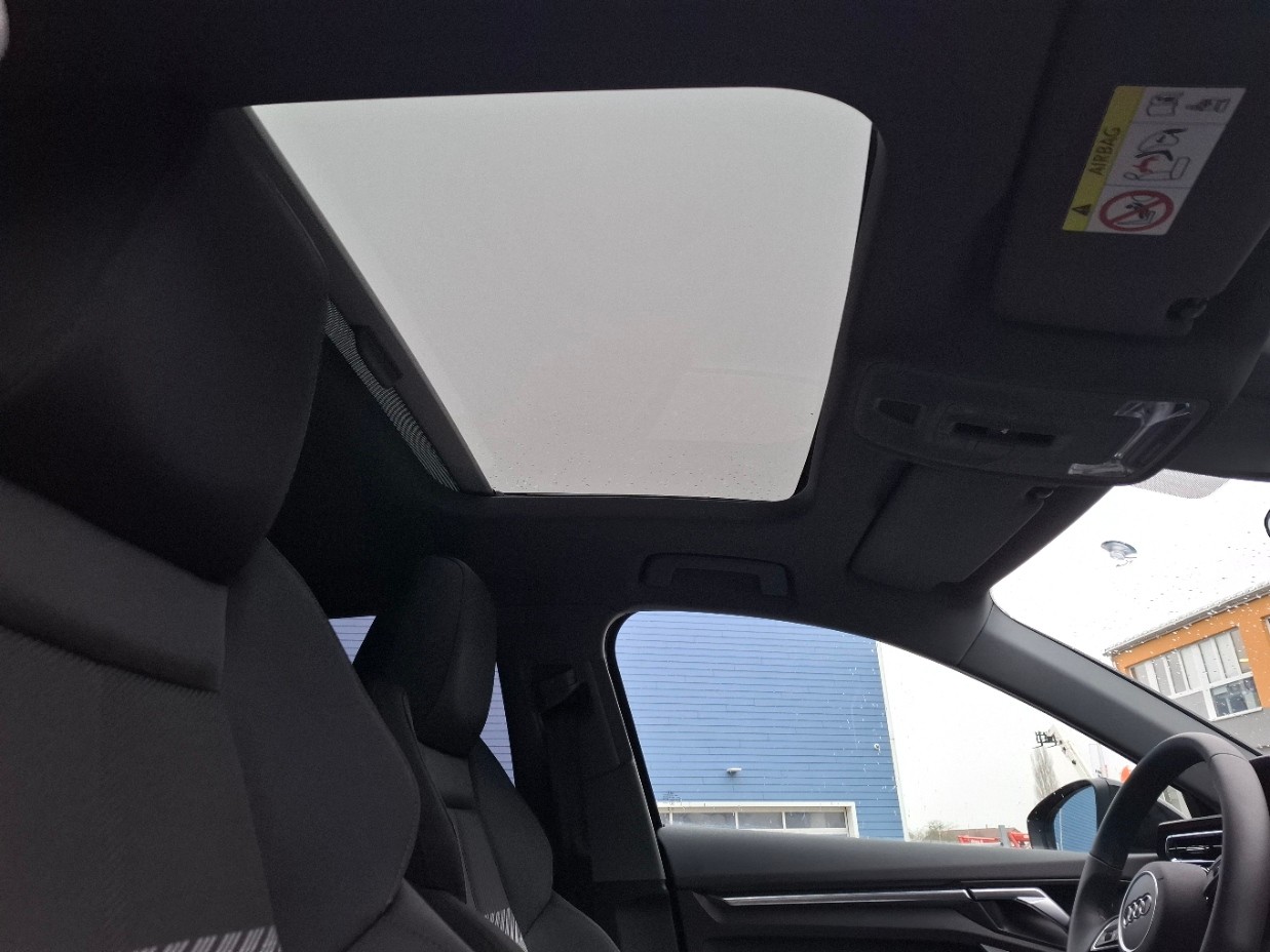 AUDI AUDI A3 Sportback 1.5 45 TFSI Plug-in-Hybrid S Line S-Tronic-image-14