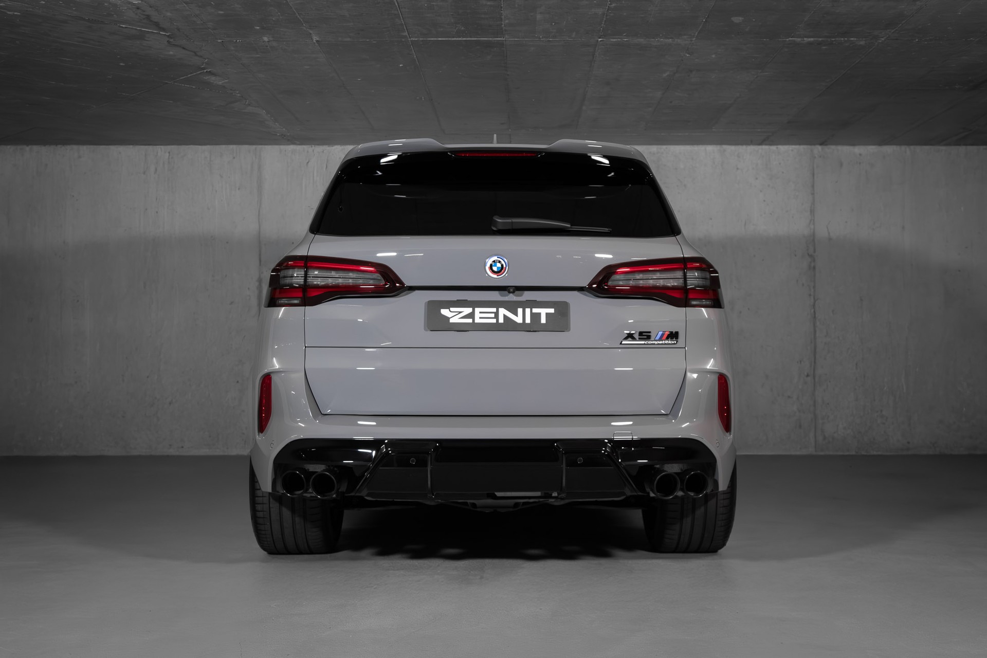 BMW X5M Competition Steptronic-showroom-element-3