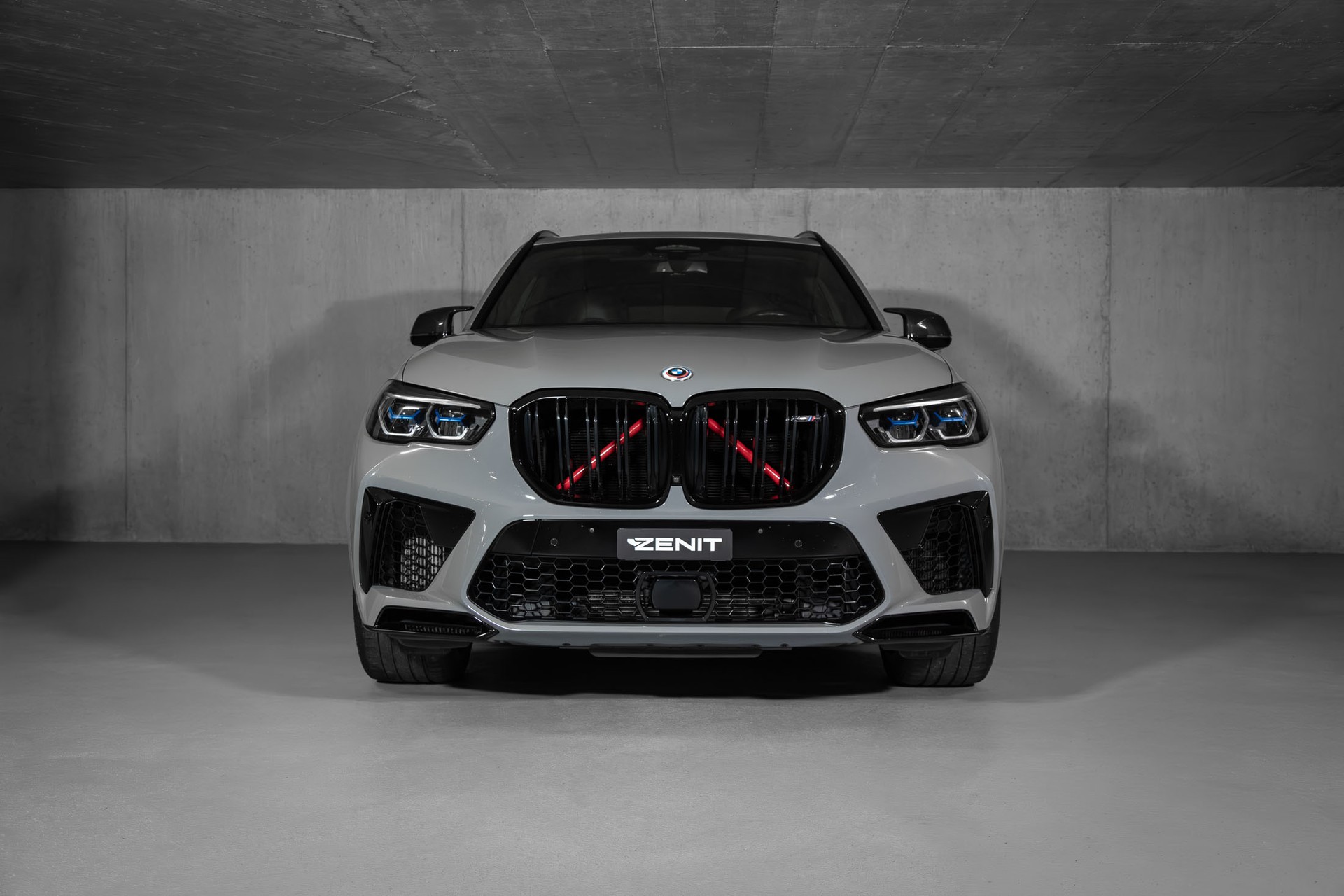 BMW X5M Competition Steptronic-showroom-element-2