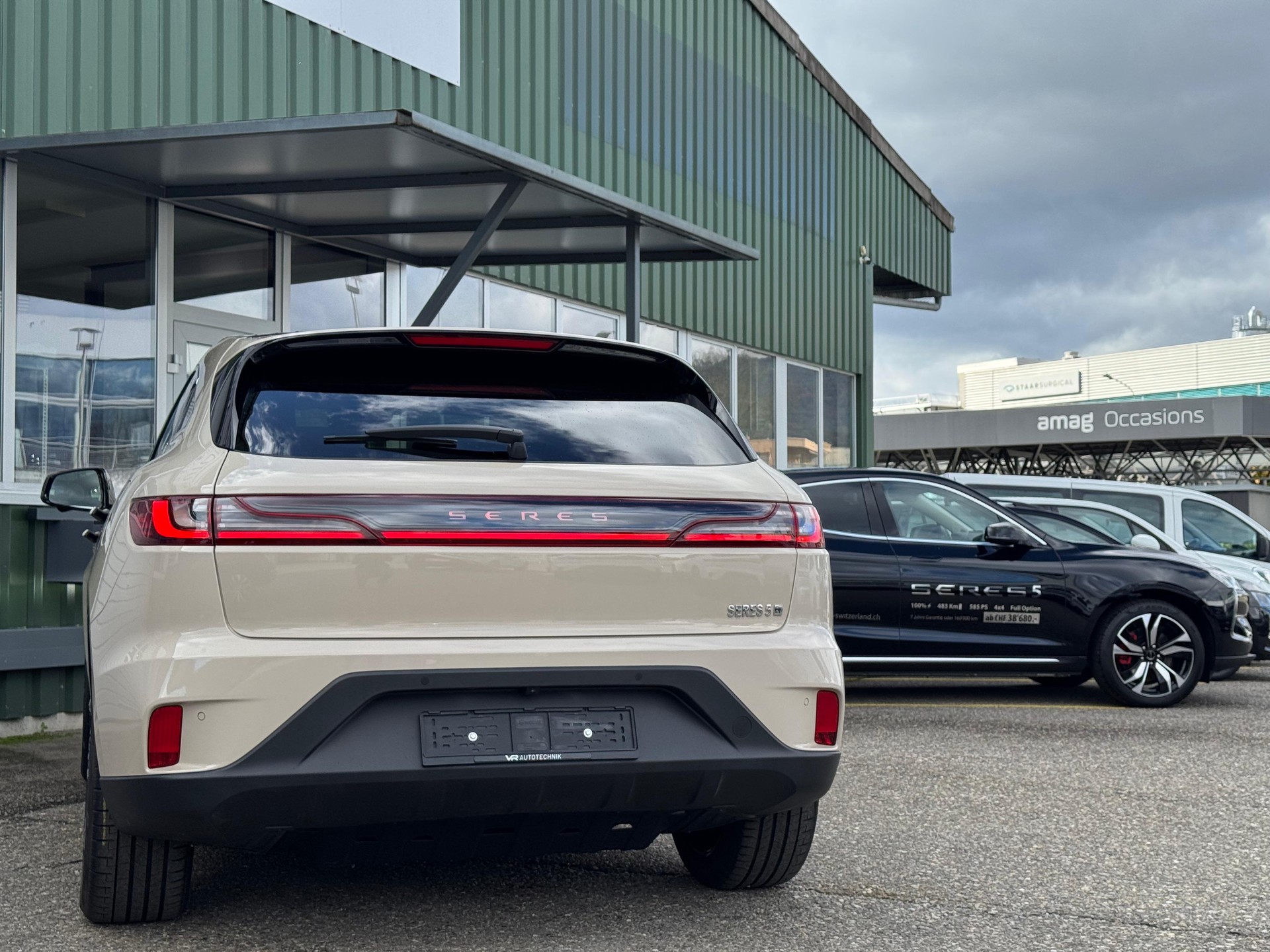 SERES 5 AWD-image-13