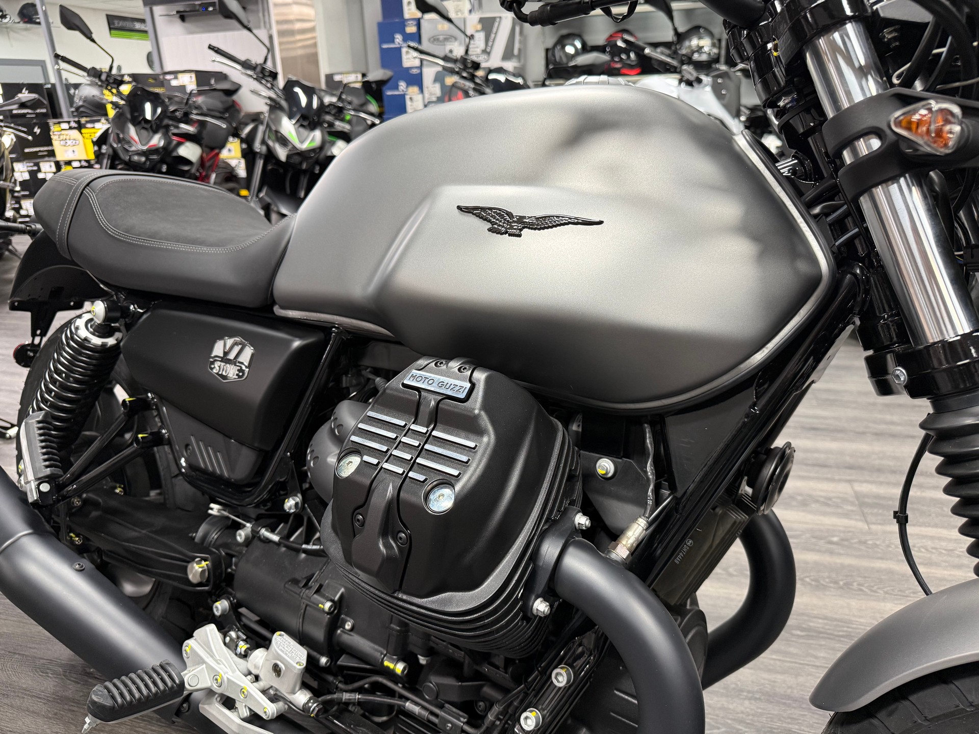MOTO GUZZI V7 IV 850 Stone-image-4
