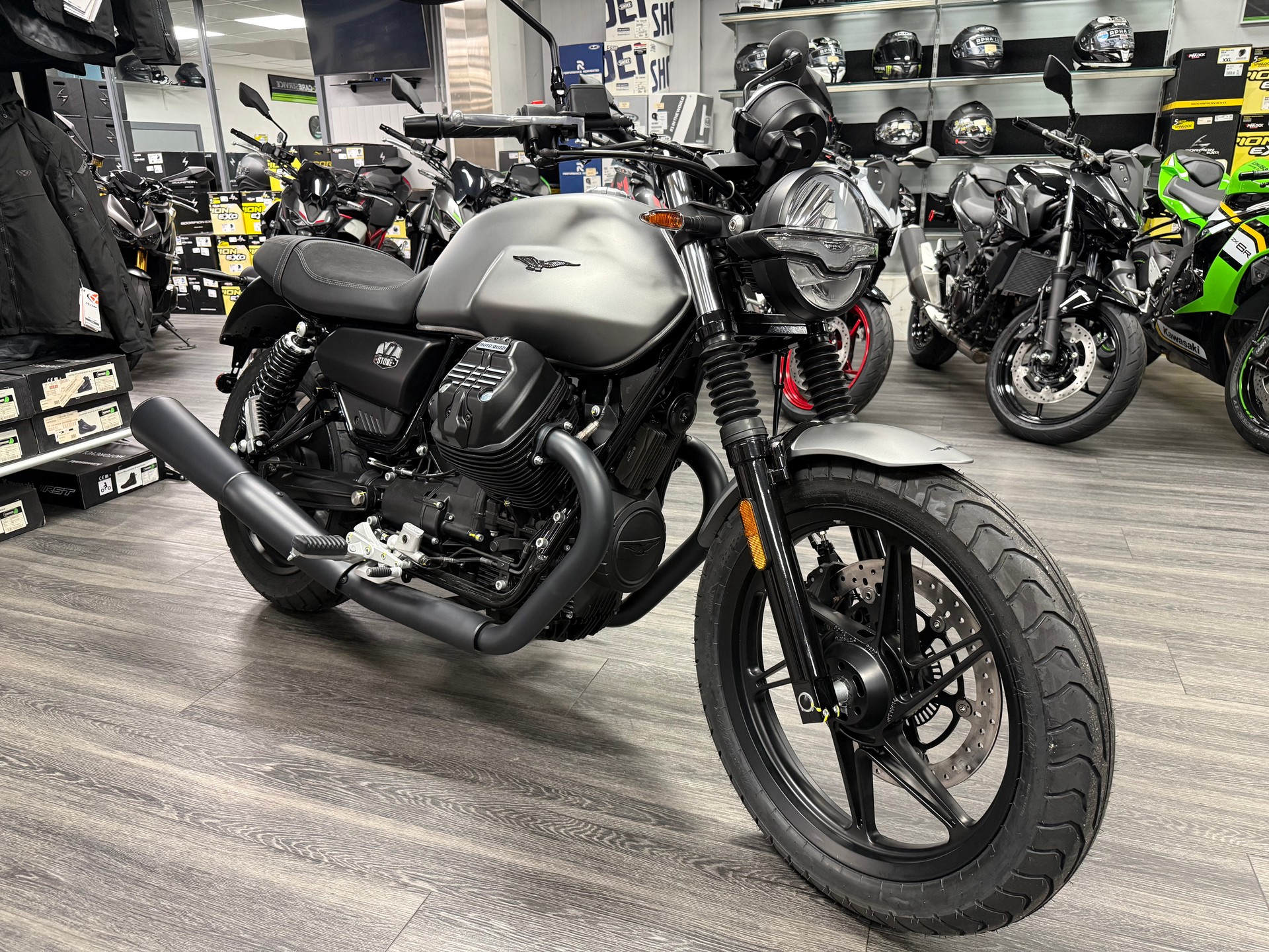 MOTO GUZZI V7 IV 850 Stone-image-6