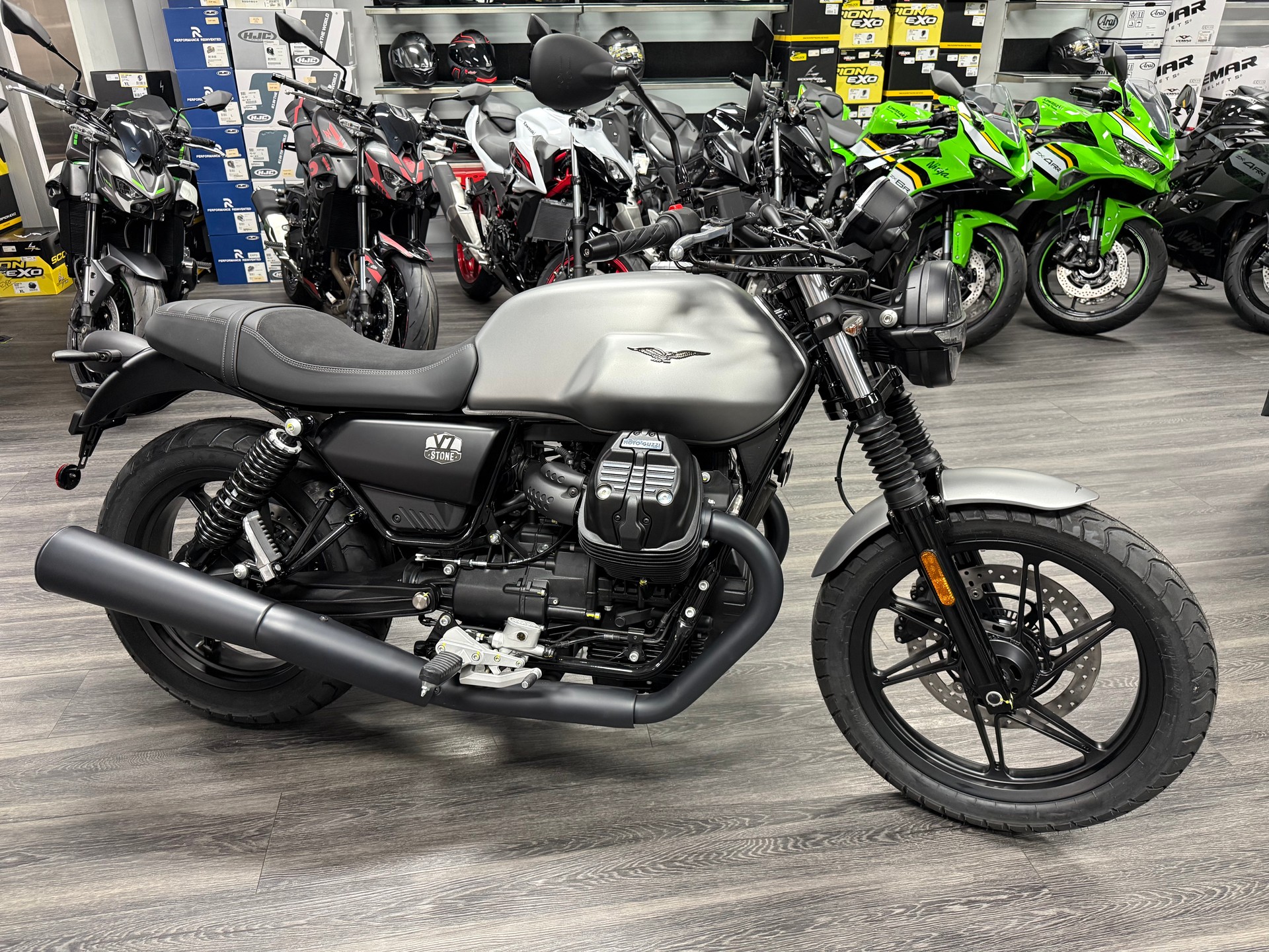 MOTO GUZZI V7 IV 850 Stone-image-0