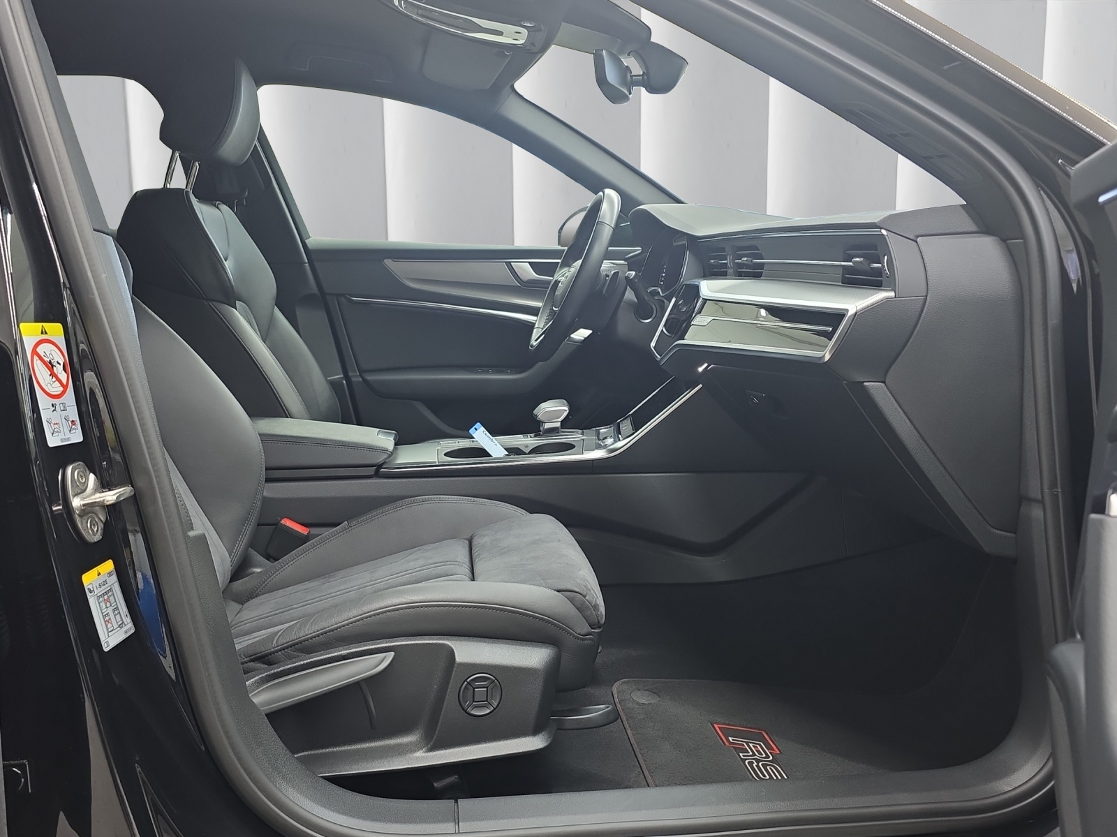 AUDI A6 Avant 2.0 45 TFSI Advanced quattro S-Tronic-image-11