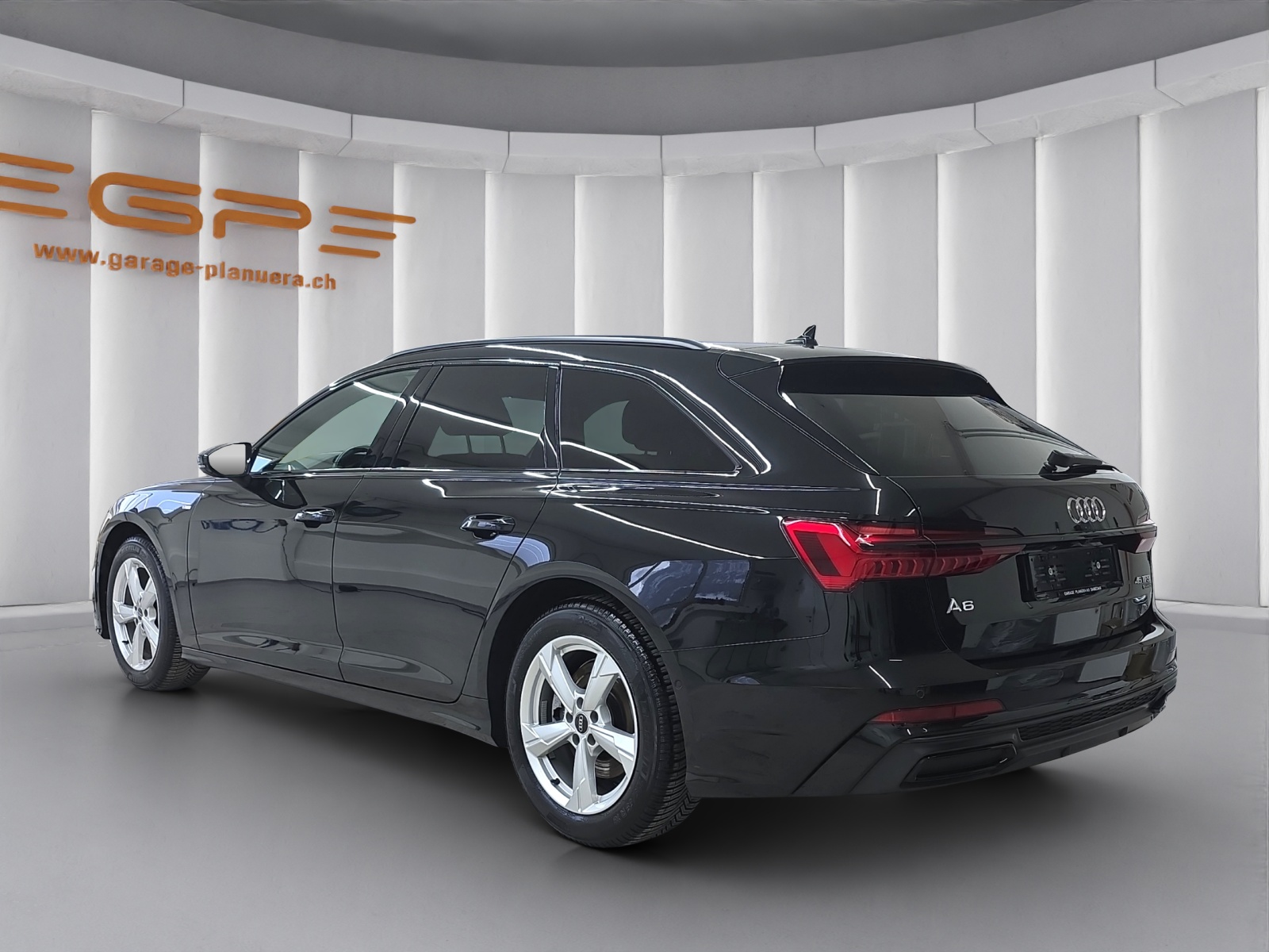 AUDI A6 Avant 2.0 45 TFSI Advanced quattro S-Tronic-image-4