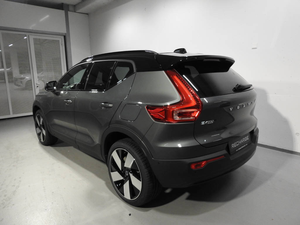 VOLVO EX40 Extended Ultra-showroom-element-3